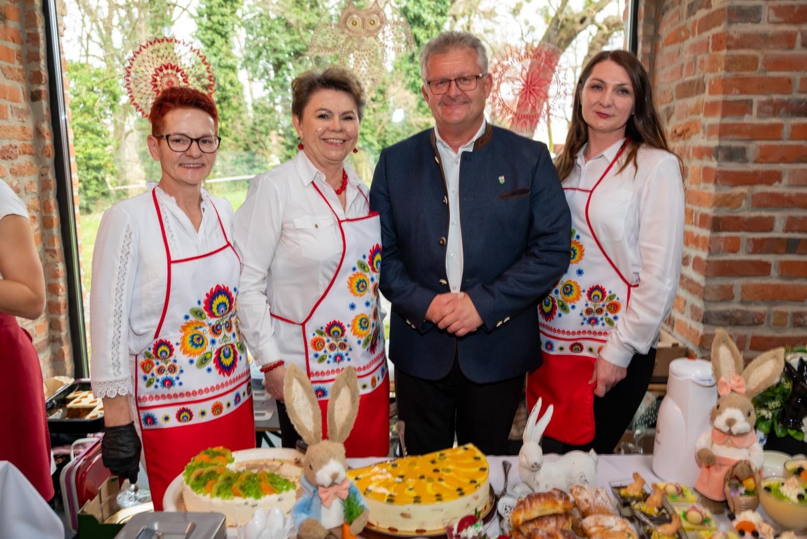 Zdjęcie w galerii na portalu naszraciborz.pl: Kiermasz Wielkanocny w Tworkowie przyciągnął tłumy mieszkańców wiadomości z regionu