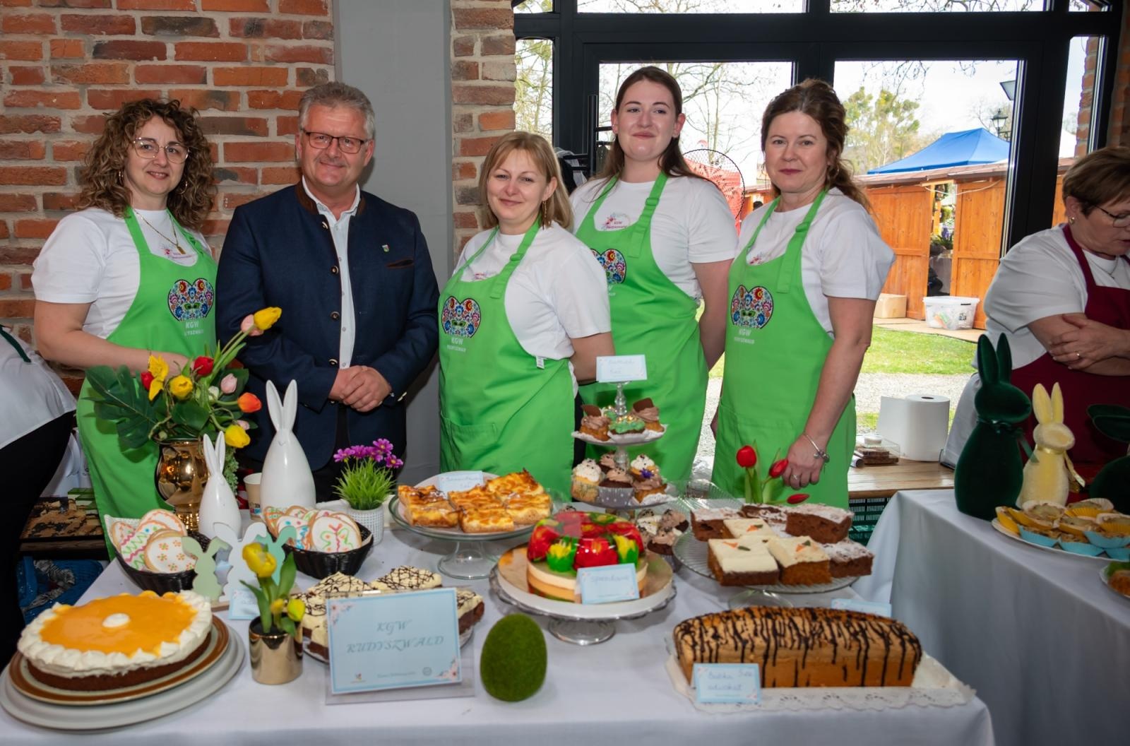 Zdjęcie w galerii na portalu naszraciborz.pl: Kiermasz Wielkanocny w Tworkowie przyciągnął tłumy mieszkańców wiadomości z regionu