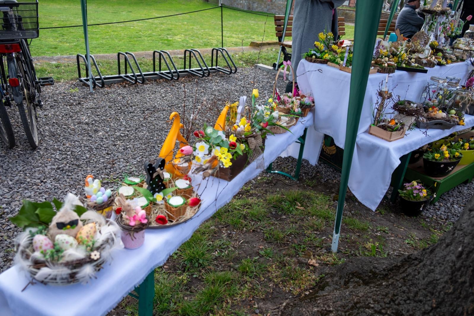 Zdjęcie w galerii na portalu naszraciborz.pl: Kiermasz Wielkanocny w Tworkowie przyciągnął tłumy mieszkańców wiadomości z regionu