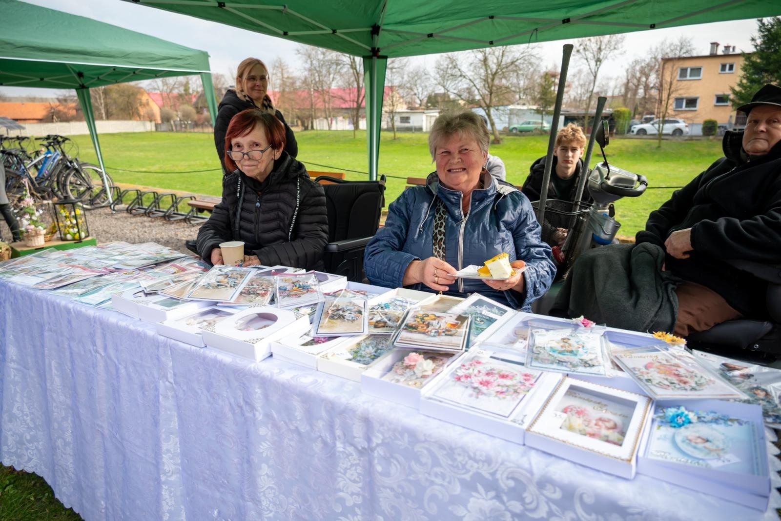 Zdjęcie w galerii na portalu naszraciborz.pl: Kiermasz Wielkanocny w Tworkowie przyciągnął tłumy mieszkańców wiadomości z regionu