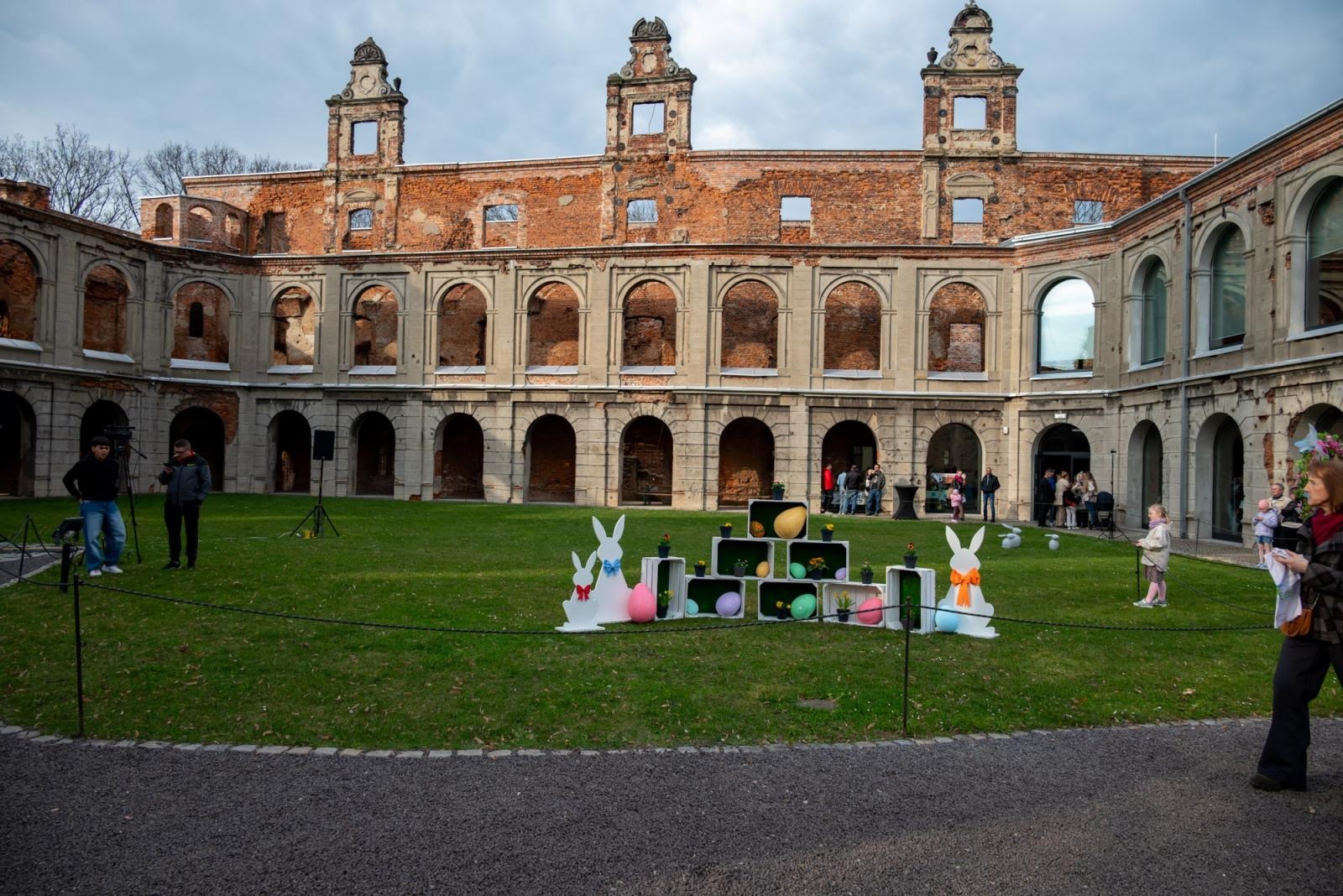 Zdjęcie w galerii na portalu naszraciborz.pl: Kiermasz Wielkanocny w Tworkowie przyciągnął tłumy mieszkańców wiadomości z regionu