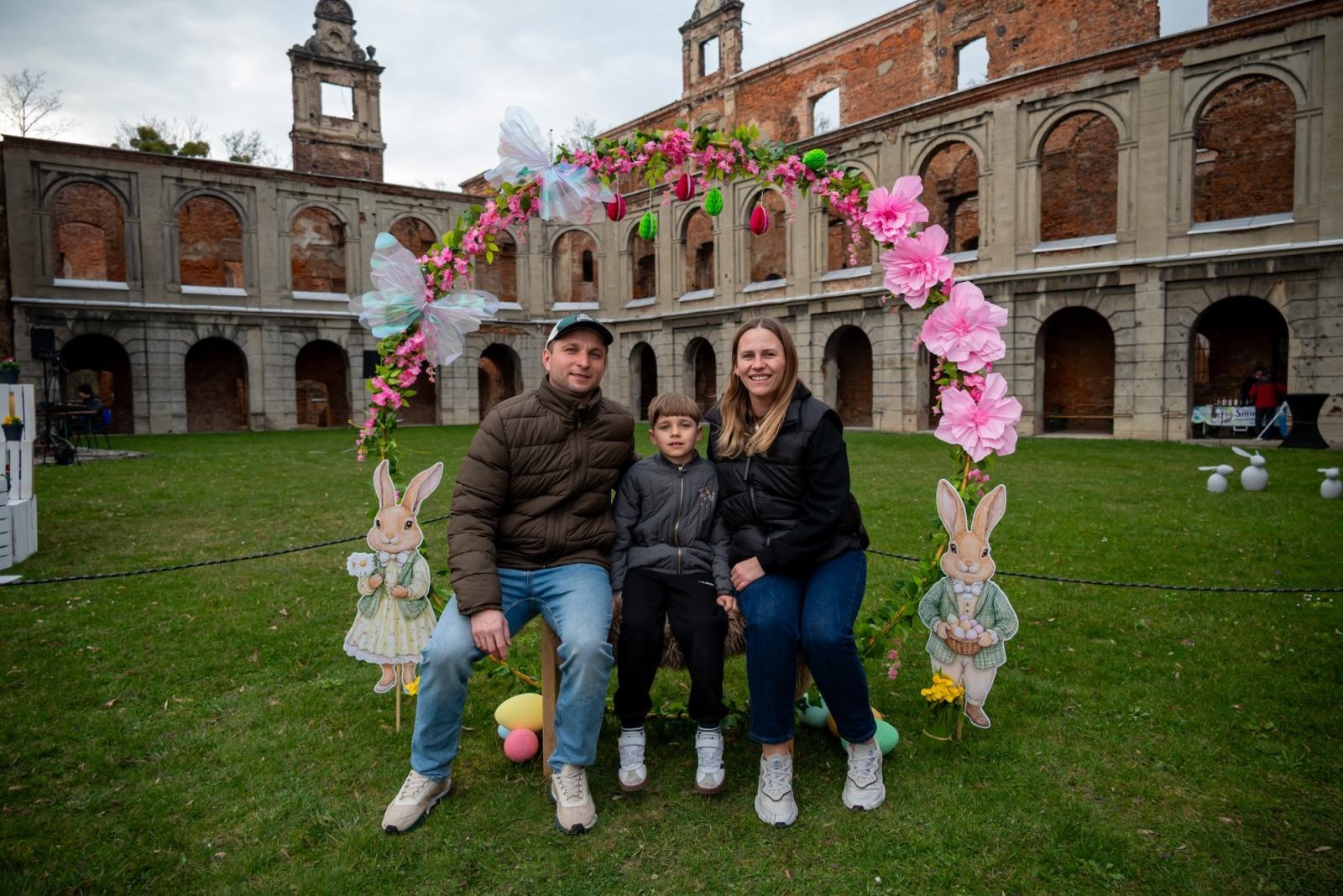 Zdjęcie w galerii na portalu naszraciborz.pl: Kiermasz Wielkanocny w Tworkowie przyciągnął tłumy mieszkańców wiadomości z regionu