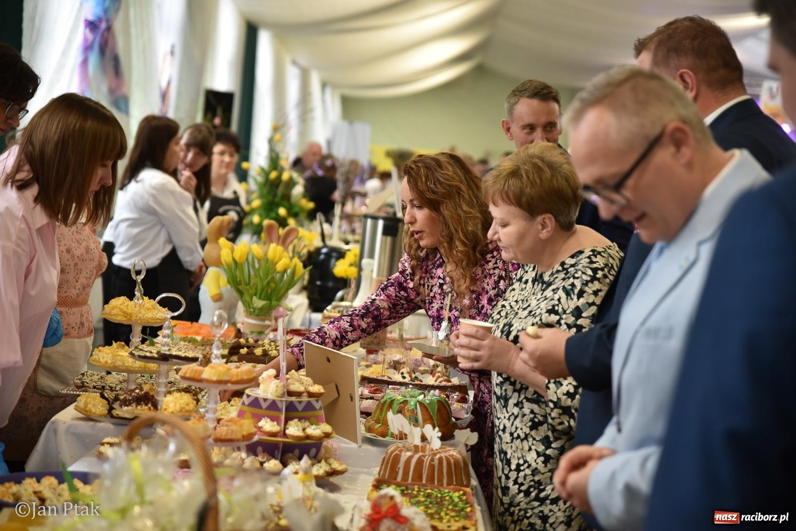 Zdjęcie w galerii na portalu naszraciborz.pl: Dziedzictwo na talerzu i w słowie. Śląska Wielkanoc w Pietrowicach Wielkich na bis [FOTO] wiadomości z regionu