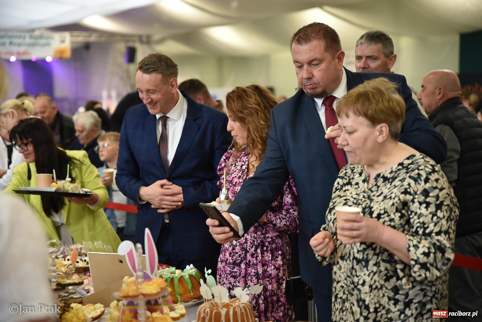 Zdjęcie w galerii na portalu naszraciborz.pl: Dziedzictwo na talerzu i w słowie. Śląska Wielkanoc w Pietrowicach Wielkich na bis [FOTO] wiadomości z regionu