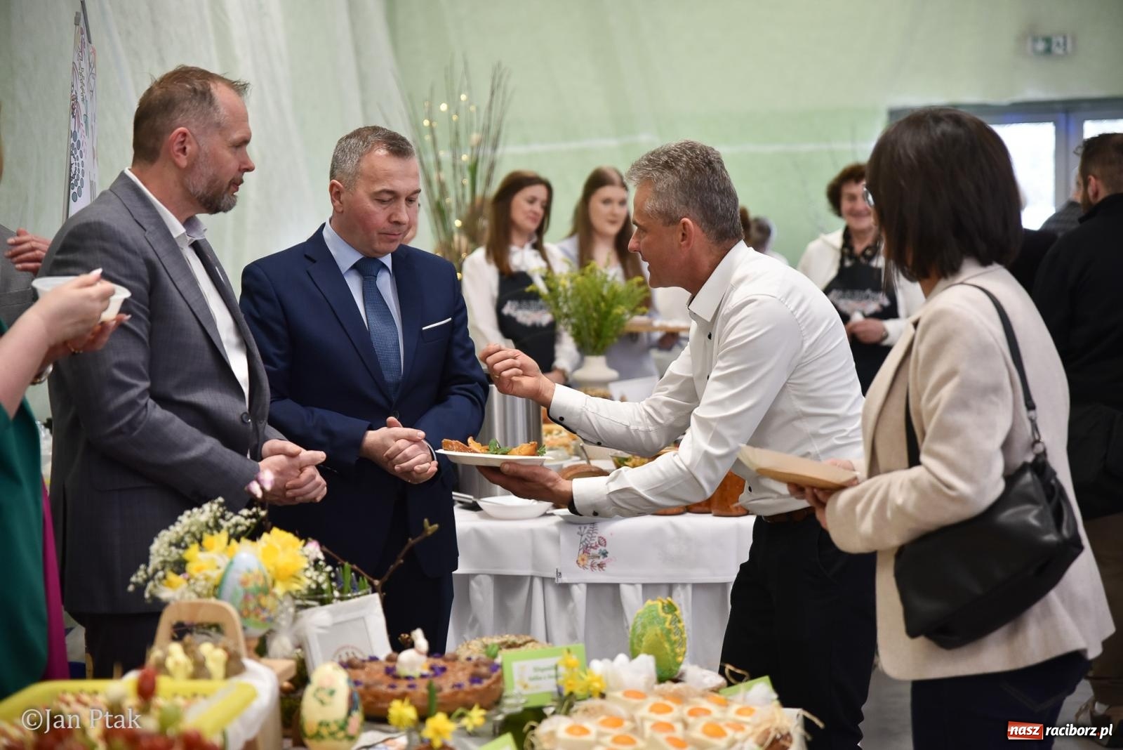 Zdjęcie w galerii na portalu naszraciborz.pl: Dziedzictwo na talerzu i w słowie. Śląska Wielkanoc w Pietrowicach Wielkich na bis [FOTO] wiadomości z regionu