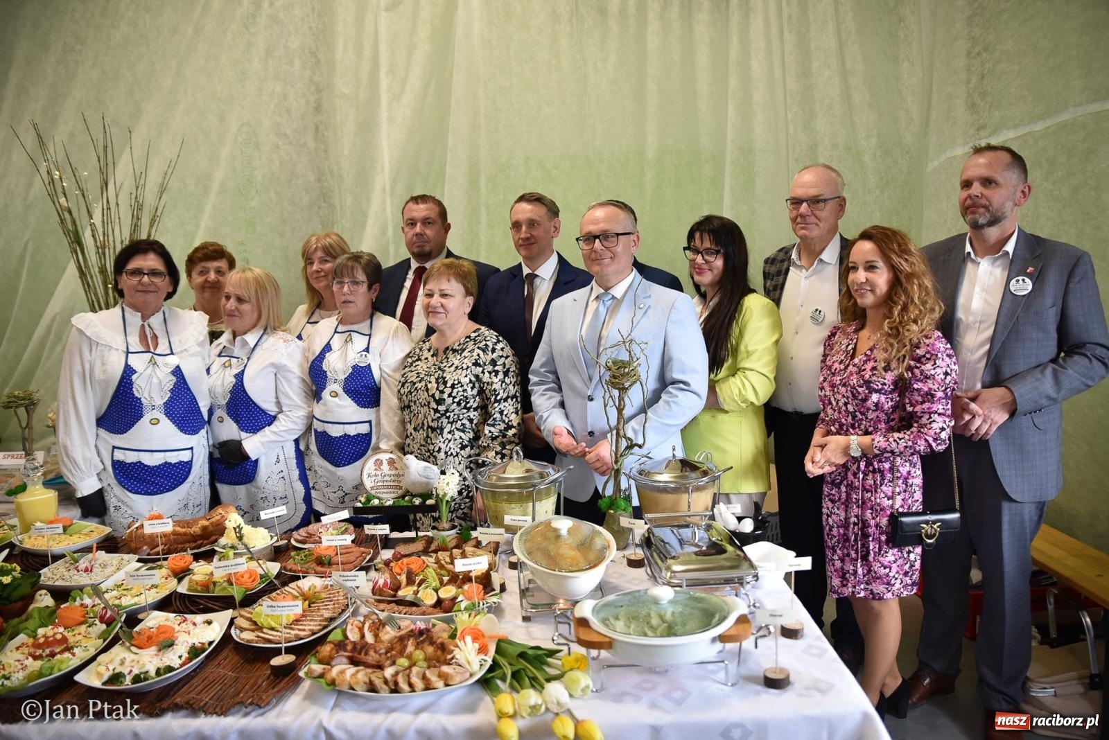 Zdjęcie w galerii na portalu naszraciborz.pl: Dziedzictwo na talerzu i w słowie. Śląska Wielkanoc w Pietrowicach Wielkich na bis [FOTO] wiadomości z regionu