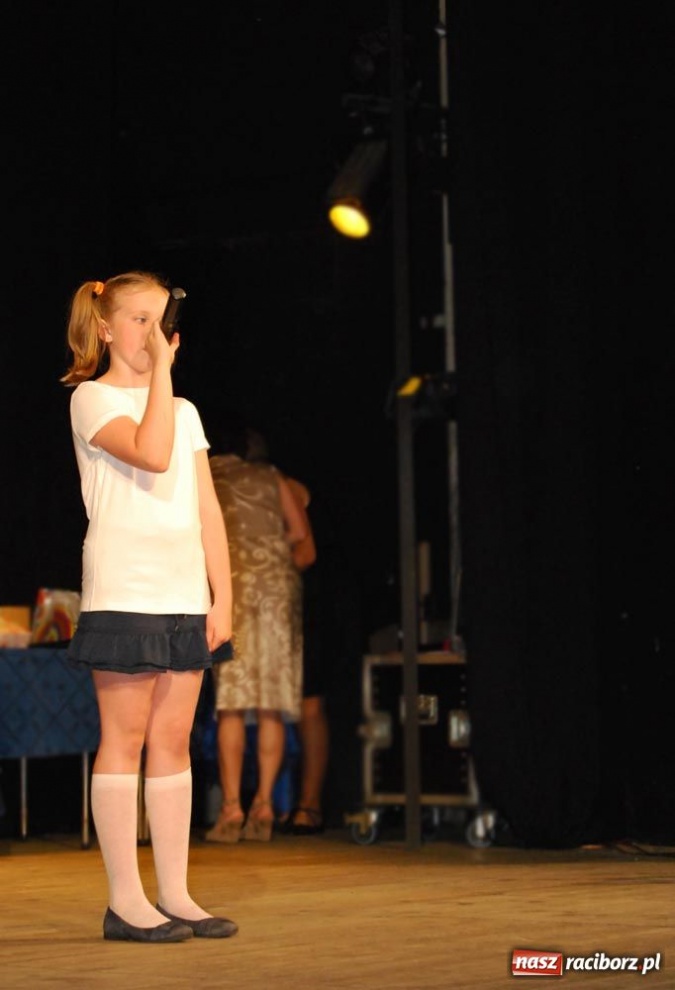 Zdjęcie w galerii na portalu naszraciborz.pl: SP 15 zorganizowała galę dla najlepszych wiadomości z regionu