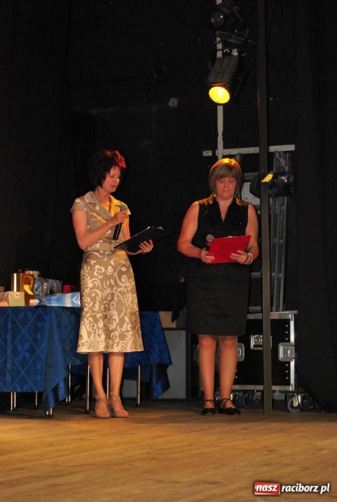 Zdjęcie w galerii na portalu naszraciborz.pl: SP 15 zorganizowała galę dla najlepszych wiadomości z regionu