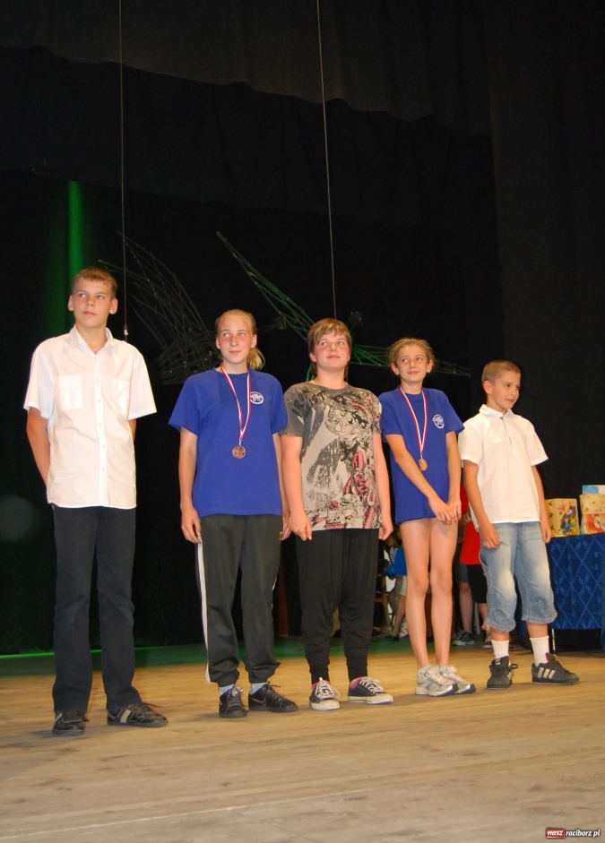 Zdjęcie w galerii na portalu naszraciborz.pl: SP 15 zorganizowała galę dla najlepszych wiadomości z regionu