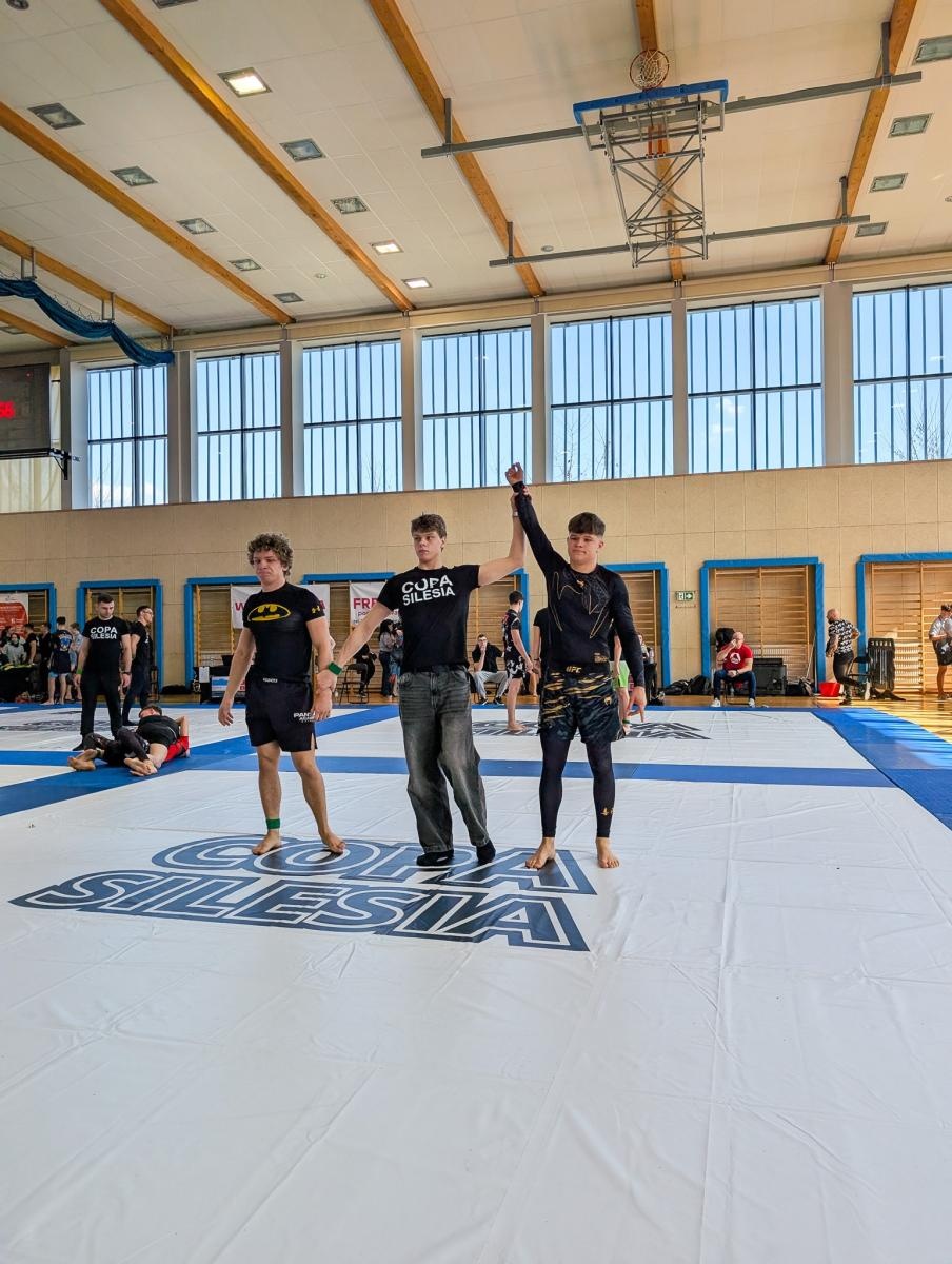 Zdjęcie w galerii na portalu naszraciborz.pl: Łamator Racibórz zdominował Copa Silesia 12. Grad medali i mocny sygnał formy wiadomości z regionu