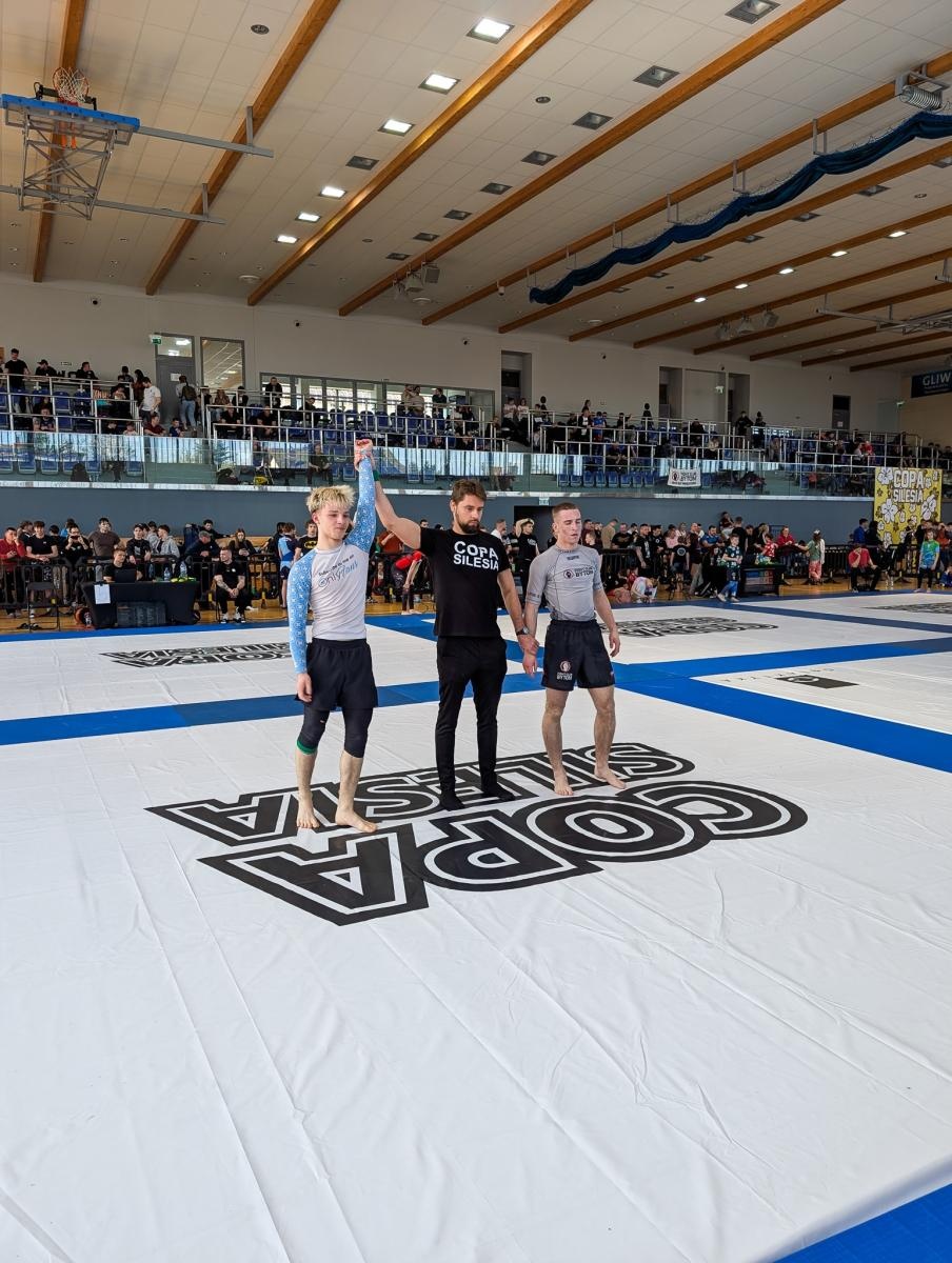 Zdjęcie w galerii na portalu naszraciborz.pl: Łamator Racibórz zdominował Copa Silesia 12. Grad medali i mocny sygnał formy wiadomości z regionu