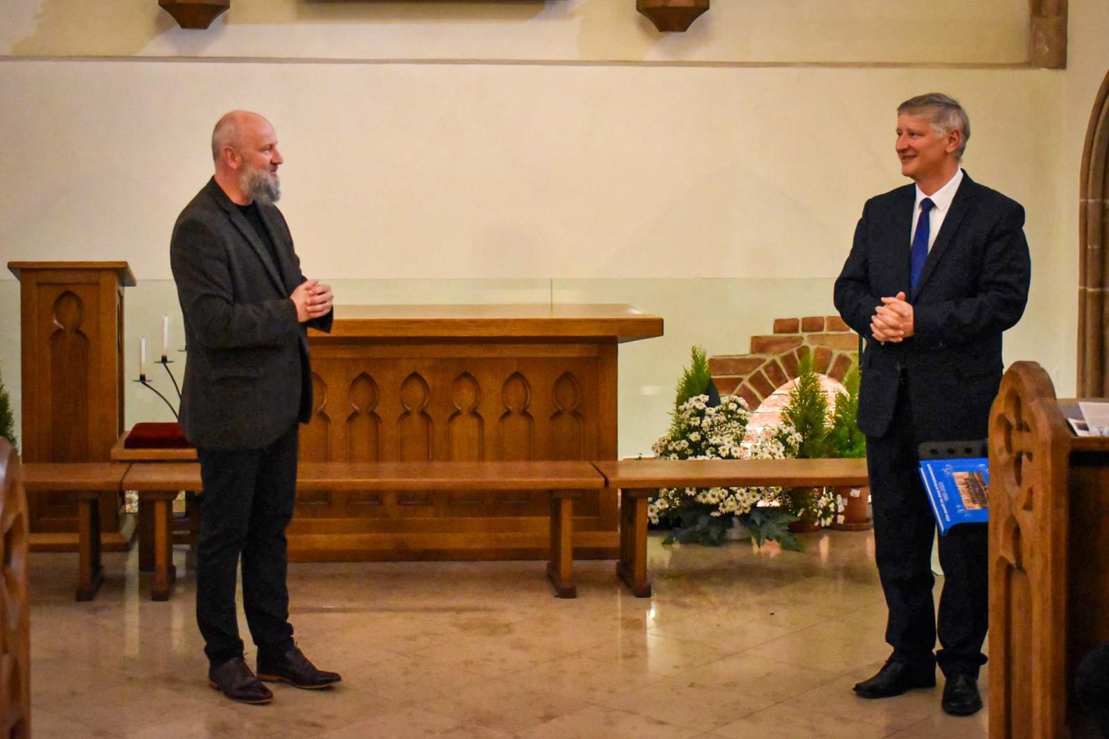 Zdjęcie w galerii na portalu naszraciborz.pl: Pasyjna zaduma na Zamku Piastowskim. Koncert chóru z Krzyżanowic [FOTO i WIDEO] wiadomości z regionu