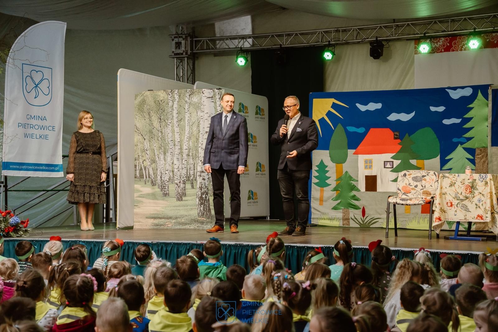 Zdjęcie w galerii na portalu naszraciborz.pl: Błękitne powitanie wiosny w Pietrowicach Wielkich wiadomości z regionu
