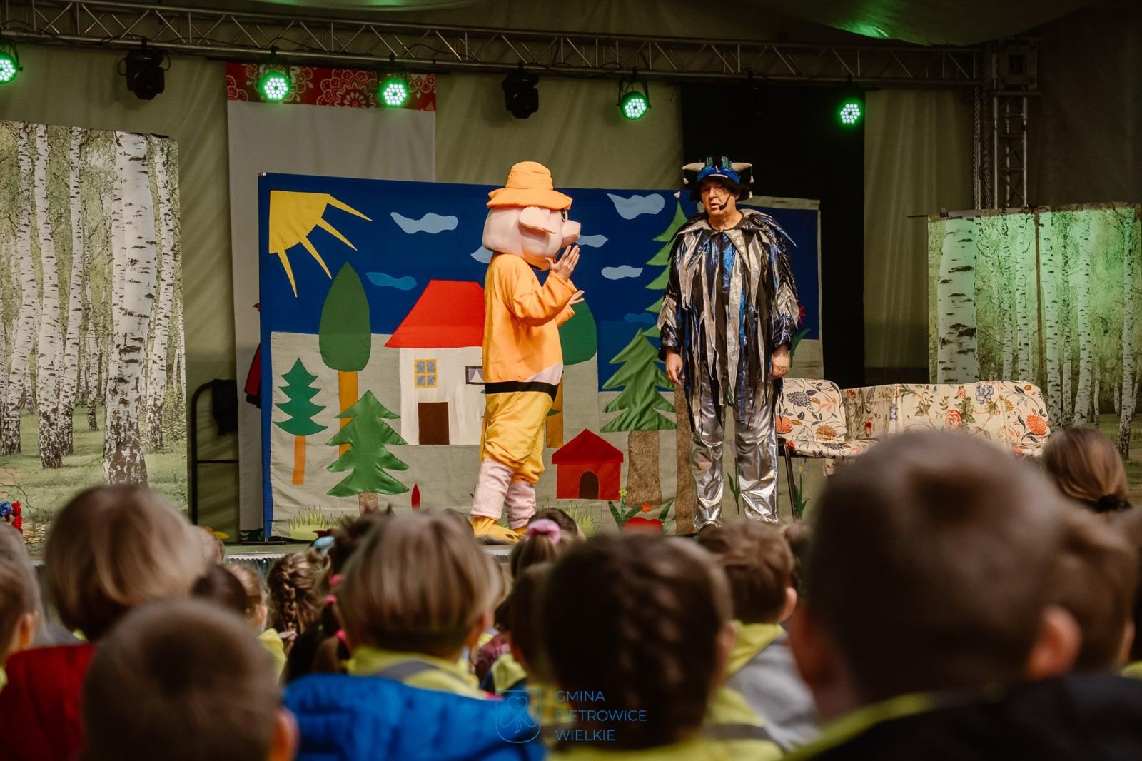 Zdjęcie w galerii na portalu naszraciborz.pl: Błękitne powitanie wiosny w Pietrowicach Wielkich wiadomości z regionu