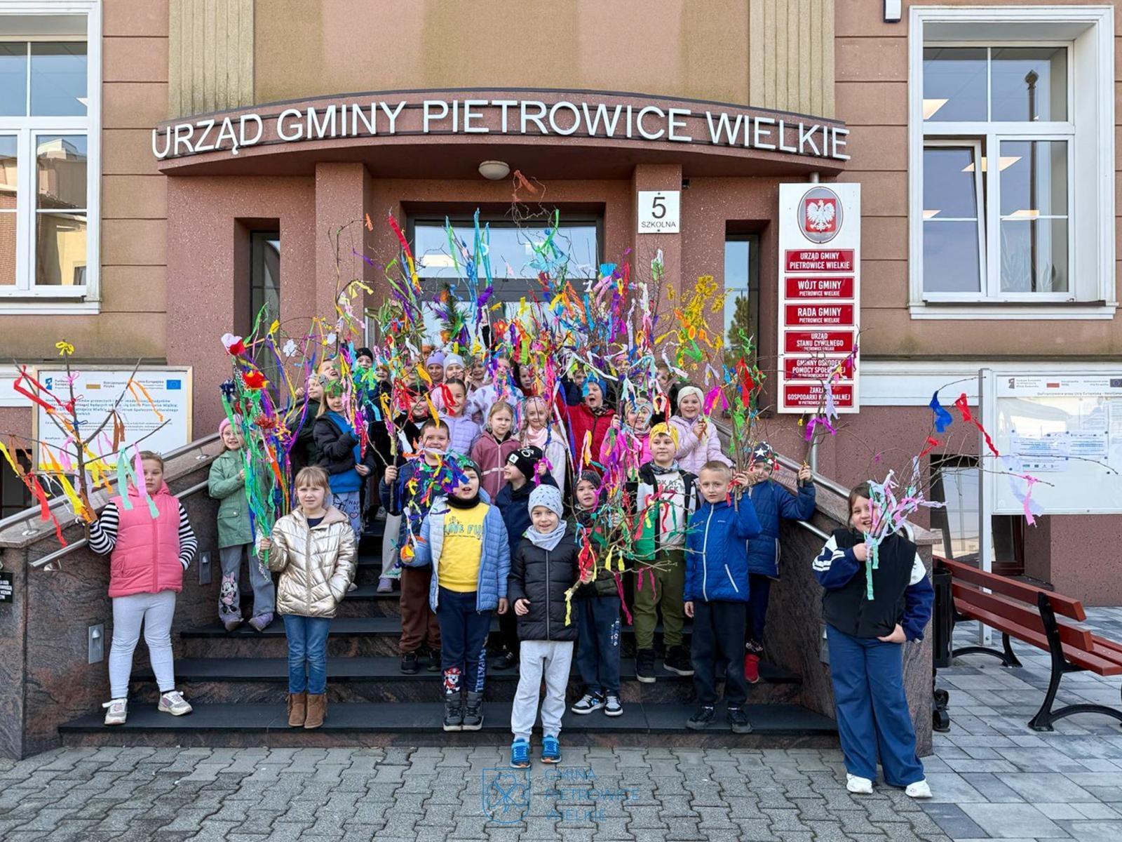 Zdjęcie w galerii na portalu naszraciborz.pl: Błękitne powitanie wiosny w Pietrowicach Wielkich wiadomości z regionu