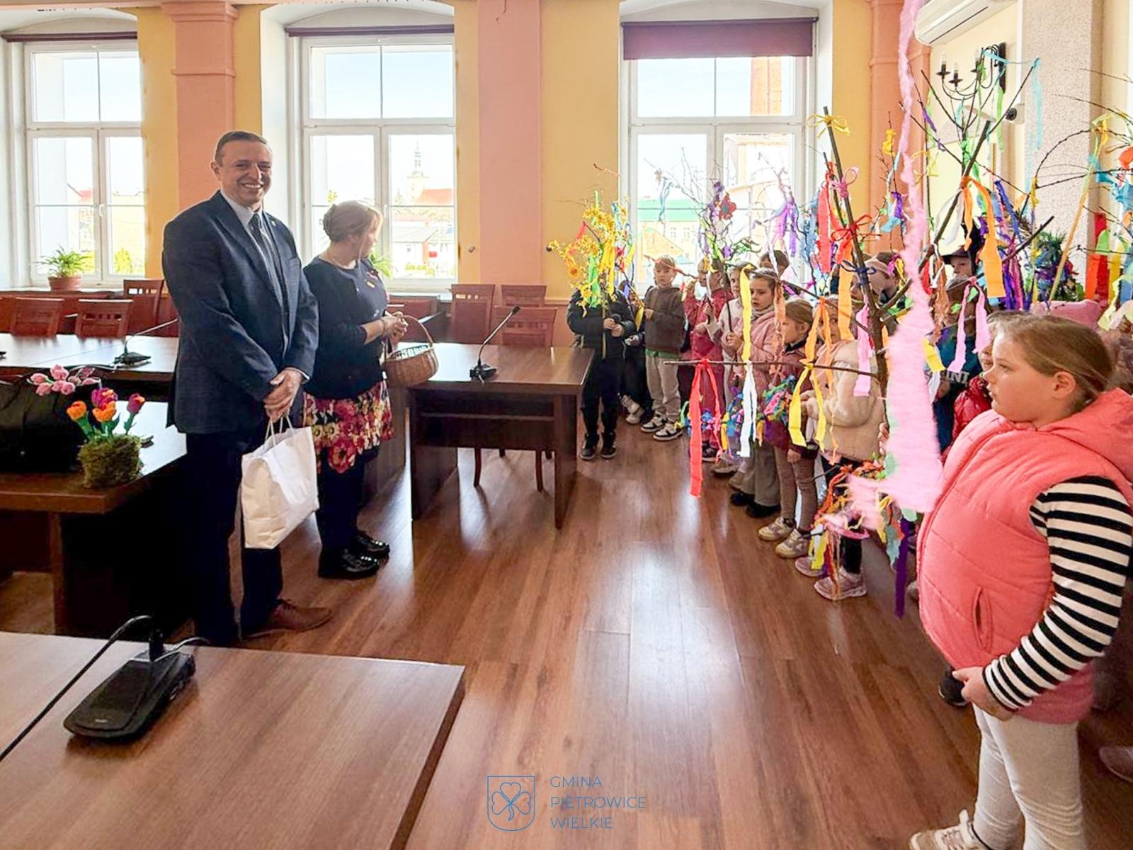 Zdjęcie w galerii na portalu naszraciborz.pl: Błękitne powitanie wiosny w Pietrowicach Wielkich wiadomości z regionu