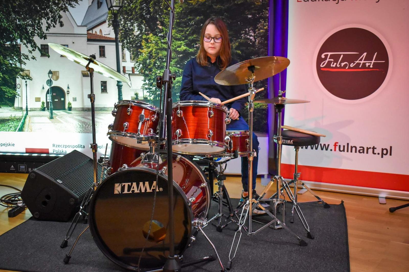 Zdjęcie w galerii na portalu naszraciborz.pl: Muzyczne powitanie wiosny na Zamku Piastowskim – koncert uczniów Ogniska Muzycznego Fulnart wiadomości z regionu