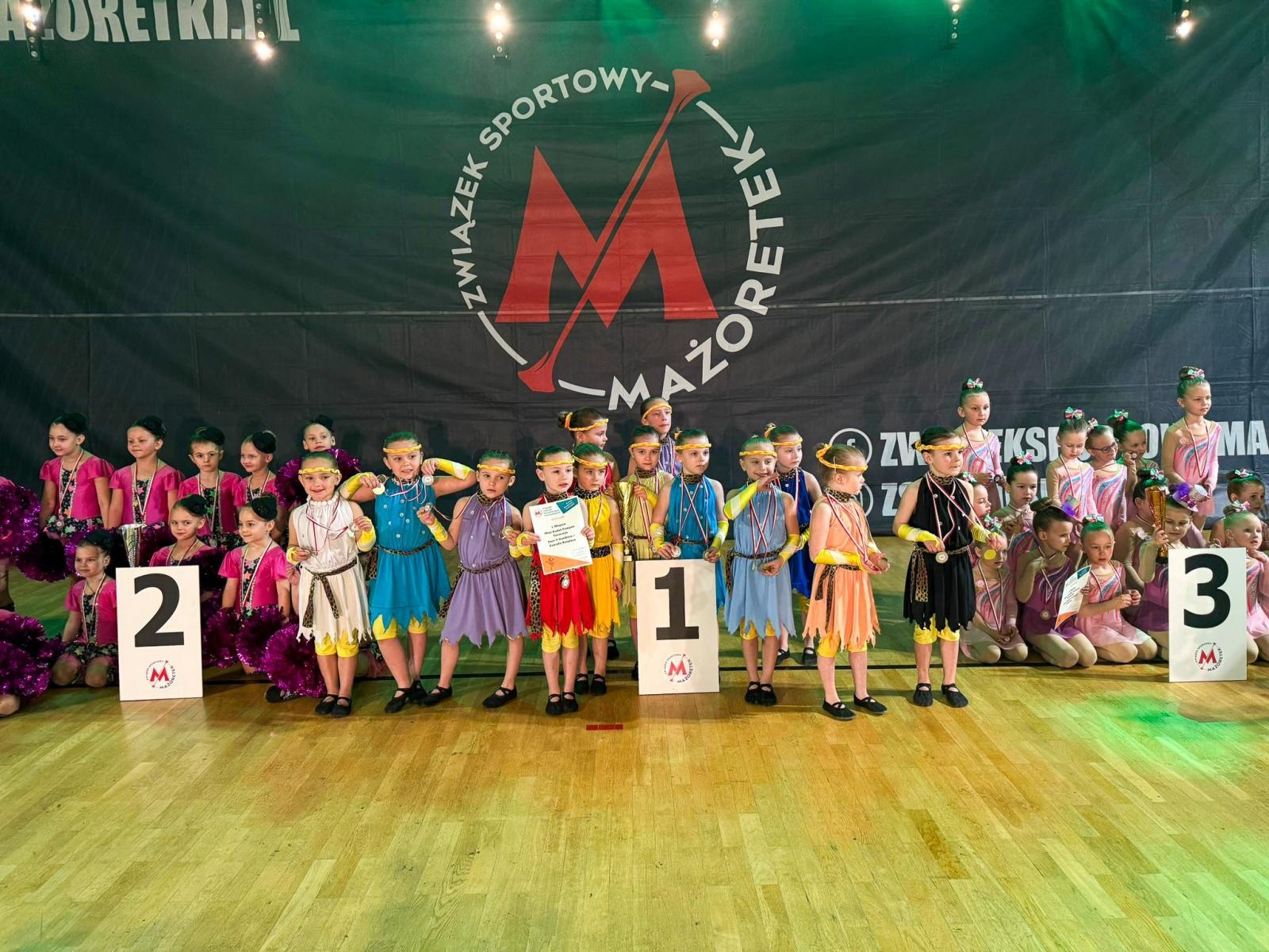 Zdjęcie w galerii na portalu naszraciborz.pl: Mażoretki ZARA z kompletem awansów na Mistrzostwa Polski wiadomości z regionu