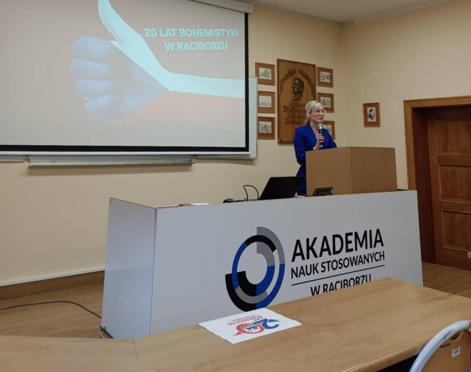 Zdjęcie w galerii na portalu naszraciborz.pl: XX-lecie bohemistyki w Akademii Nauk Stosowanych w Raciborzu wiadomości z regionu
