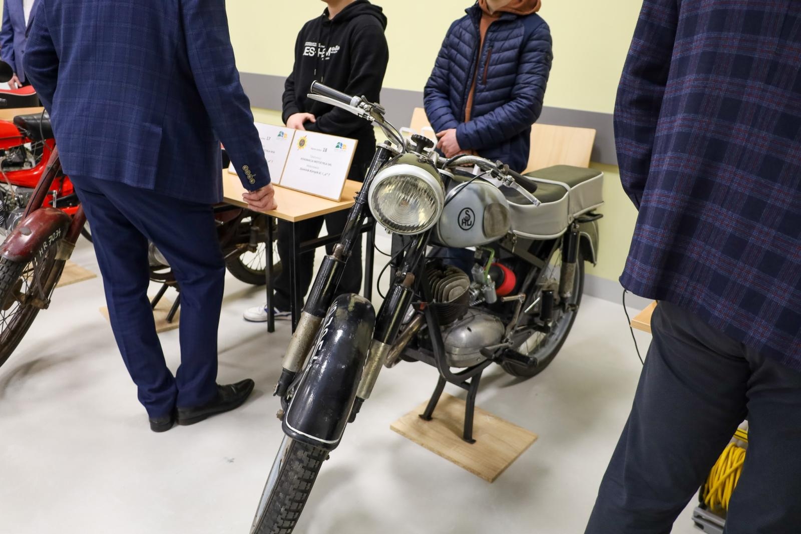 Zdjęcie w galerii na portalu naszraciborz.pl: Konkurs prac uczniowskich w Mechaniku. Najlepsi młodzi konstruktorzy nagrodzeni wiadomości z regionu