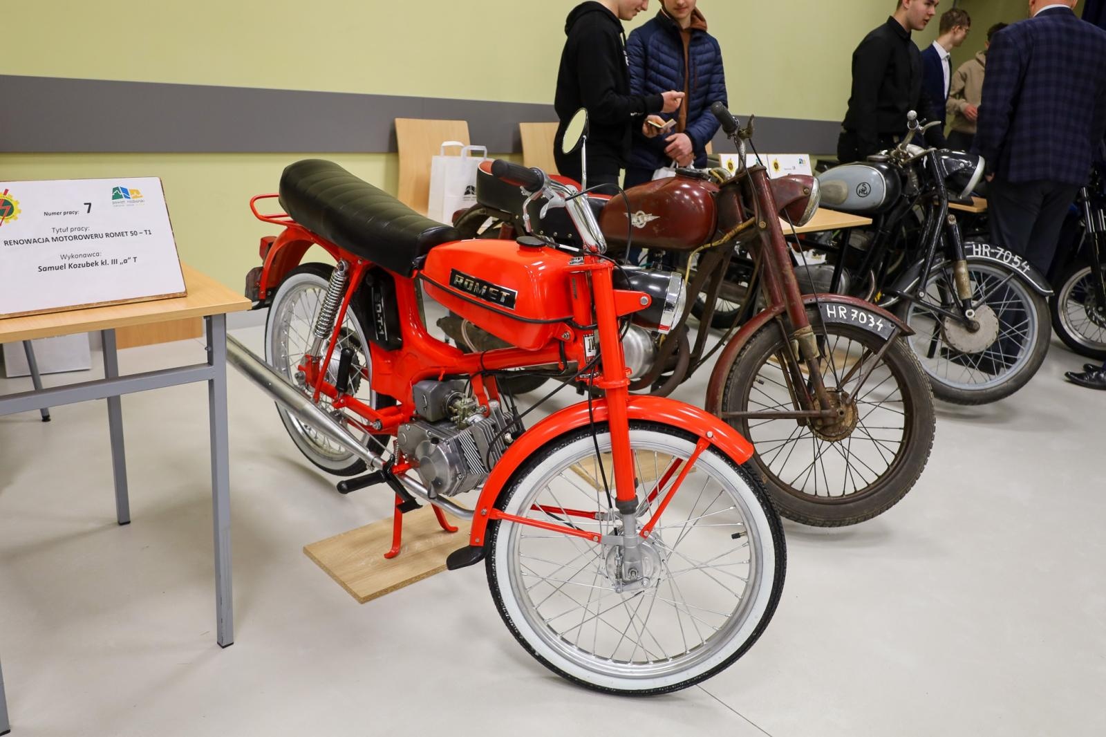 Zdjęcie w galerii na portalu naszraciborz.pl: Konkurs prac uczniowskich w Mechaniku. Najlepsi młodzi konstruktorzy nagrodzeni wiadomości z regionu