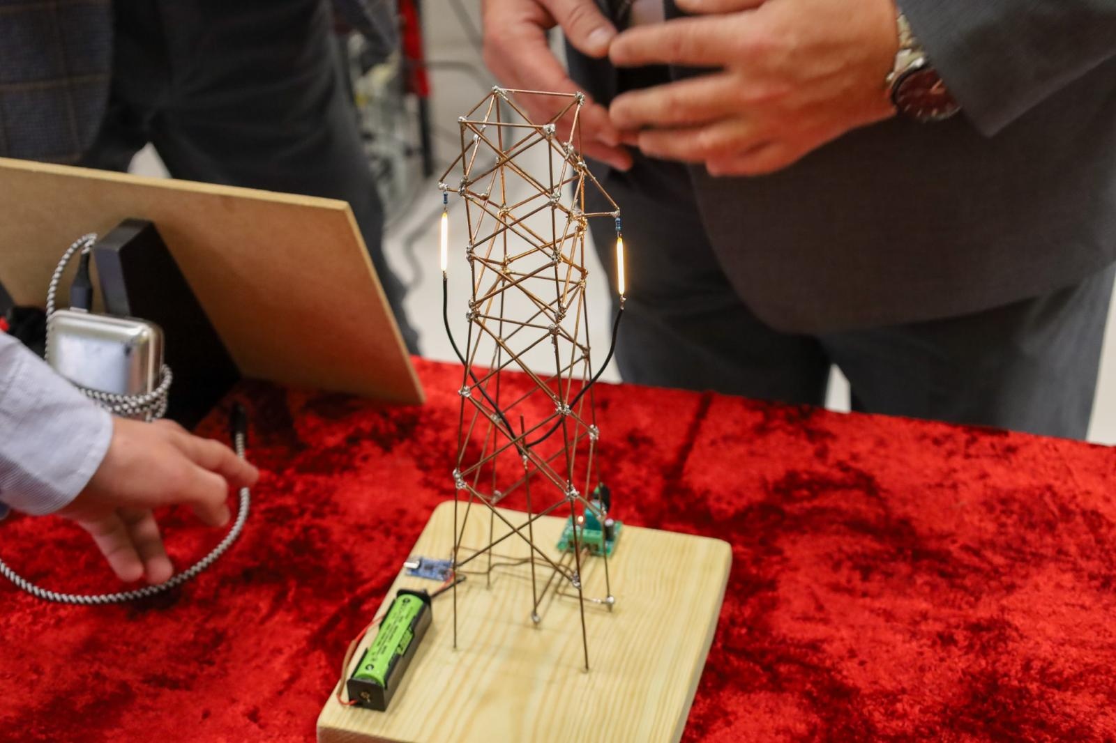 Zdjęcie w galerii na portalu naszraciborz.pl: Konkurs prac uczniowskich w Mechaniku. Najlepsi młodzi konstruktorzy nagrodzeni wiadomości z regionu