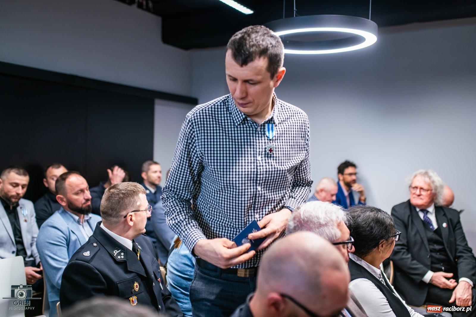 Zdjęcie w galerii na portalu naszraciborz.pl: 25 bohaterów uhonorowanych. Akcja krwiodawstwa z zielonym akcentem w Raciborzu [FOTO i WIDEO] wiadomości z regionu