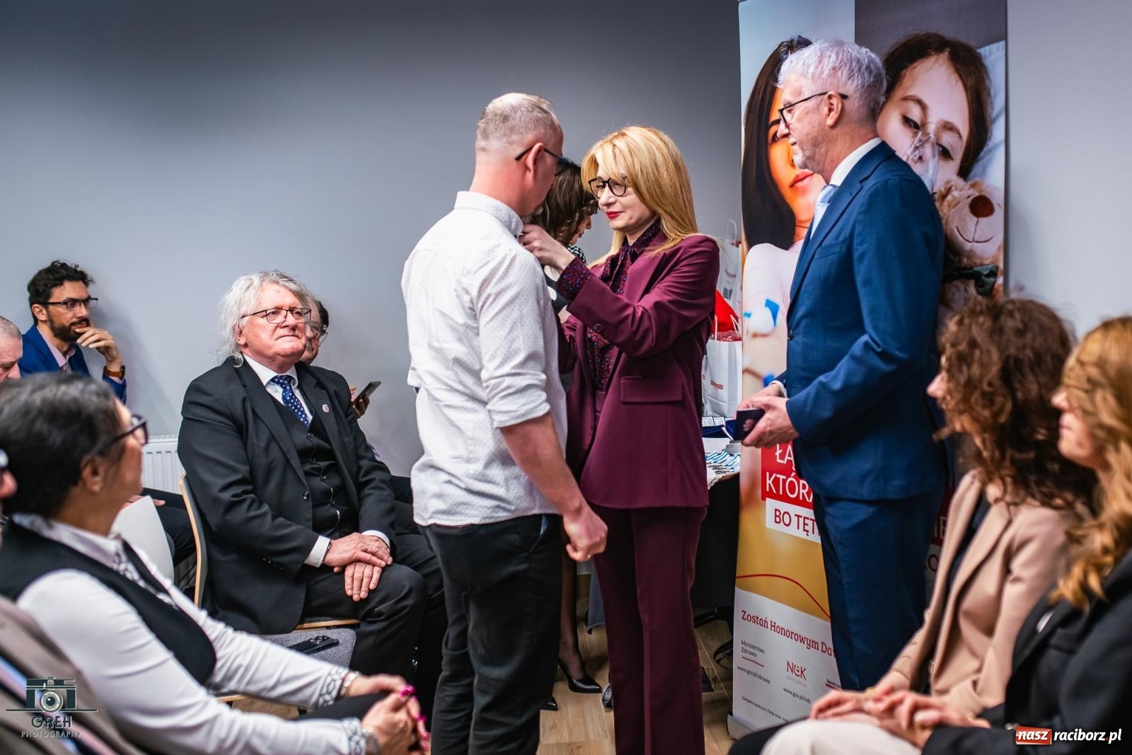 Zdjęcie w galerii na portalu naszraciborz.pl: 25 bohaterów uhonorowanych. Akcja krwiodawstwa z zielonym akcentem w Raciborzu [FOTO i WIDEO] wiadomości z regionu