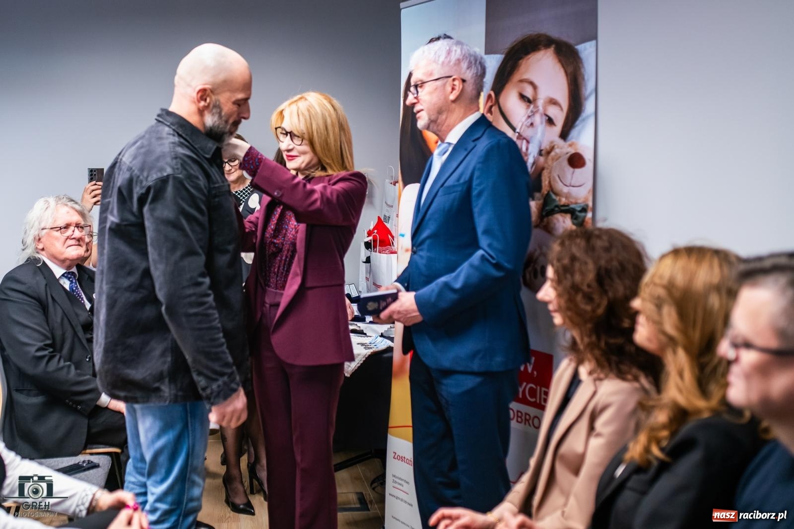 Zdjęcie w galerii na portalu naszraciborz.pl: 25 bohaterów uhonorowanych. Akcja krwiodawstwa z zielonym akcentem w Raciborzu [FOTO i WIDEO] wiadomości z regionu