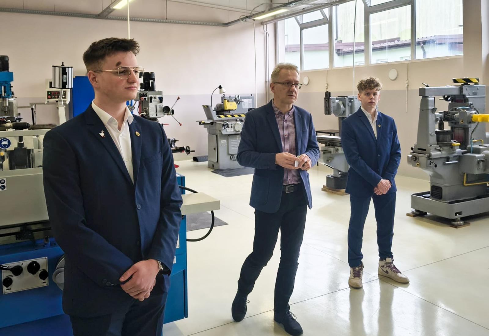 Zdjęcie w galerii na portalu naszraciborz.pl: Trwają dni otwarte szkół ponadpodstawowych w powiecie raciborskim. Ponad tysiąc miejsc czeka na absolwentów podstawówek wiadomości z regionu