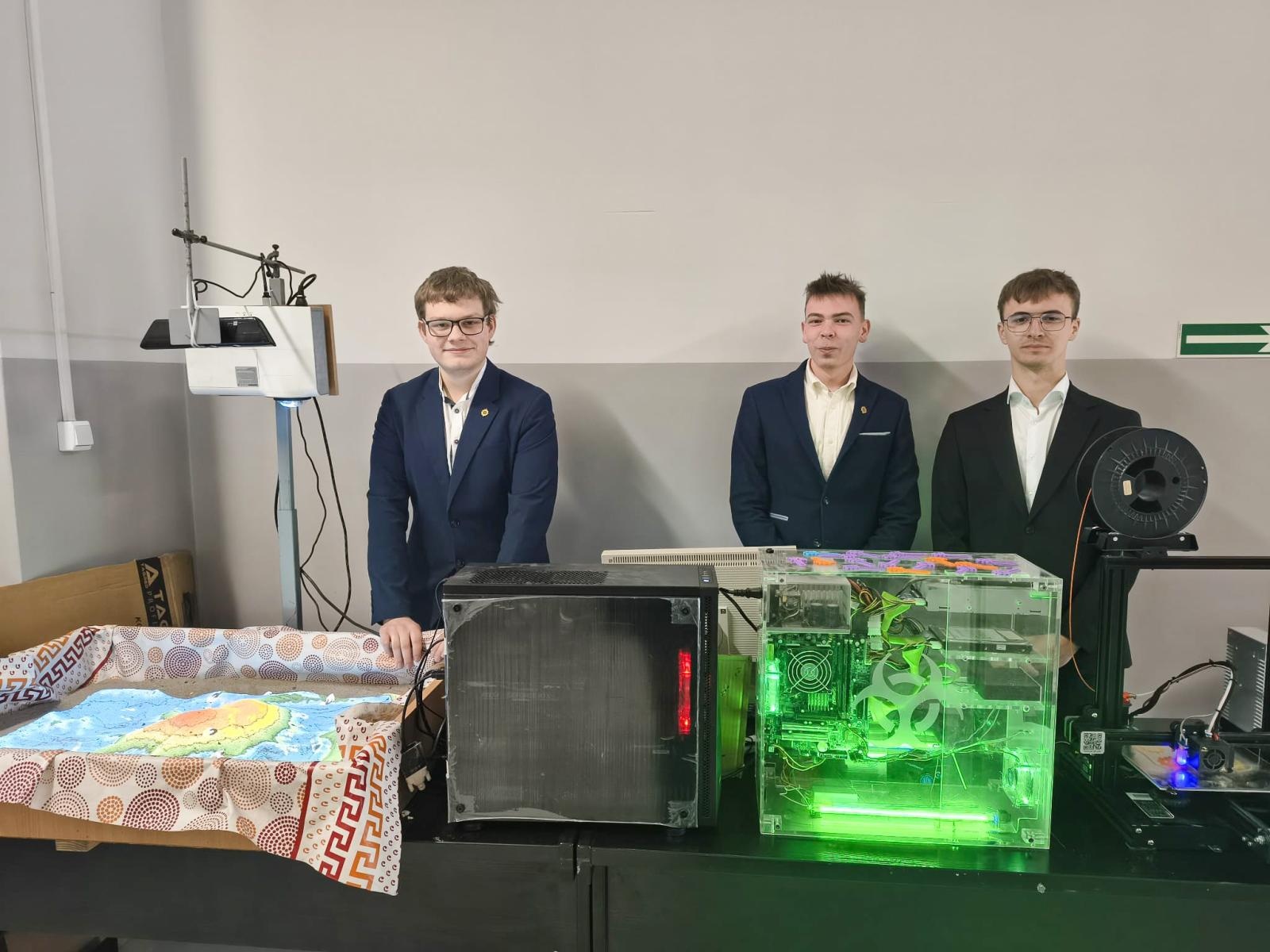 Zdjęcie w galerii na portalu naszraciborz.pl: Trwają dni otwarte szkół ponadpodstawowych w powiecie raciborskim. Ponad tysiąc miejsc czeka na absolwentów podstawówek wiadomości z regionu