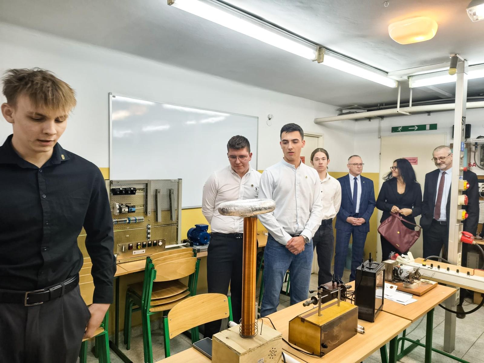Zdjęcie w galerii na portalu naszraciborz.pl: Trwają dni otwarte szkół ponadpodstawowych w powiecie raciborskim. Ponad tysiąc miejsc czeka na absolwentów podstawówek wiadomości z regionu