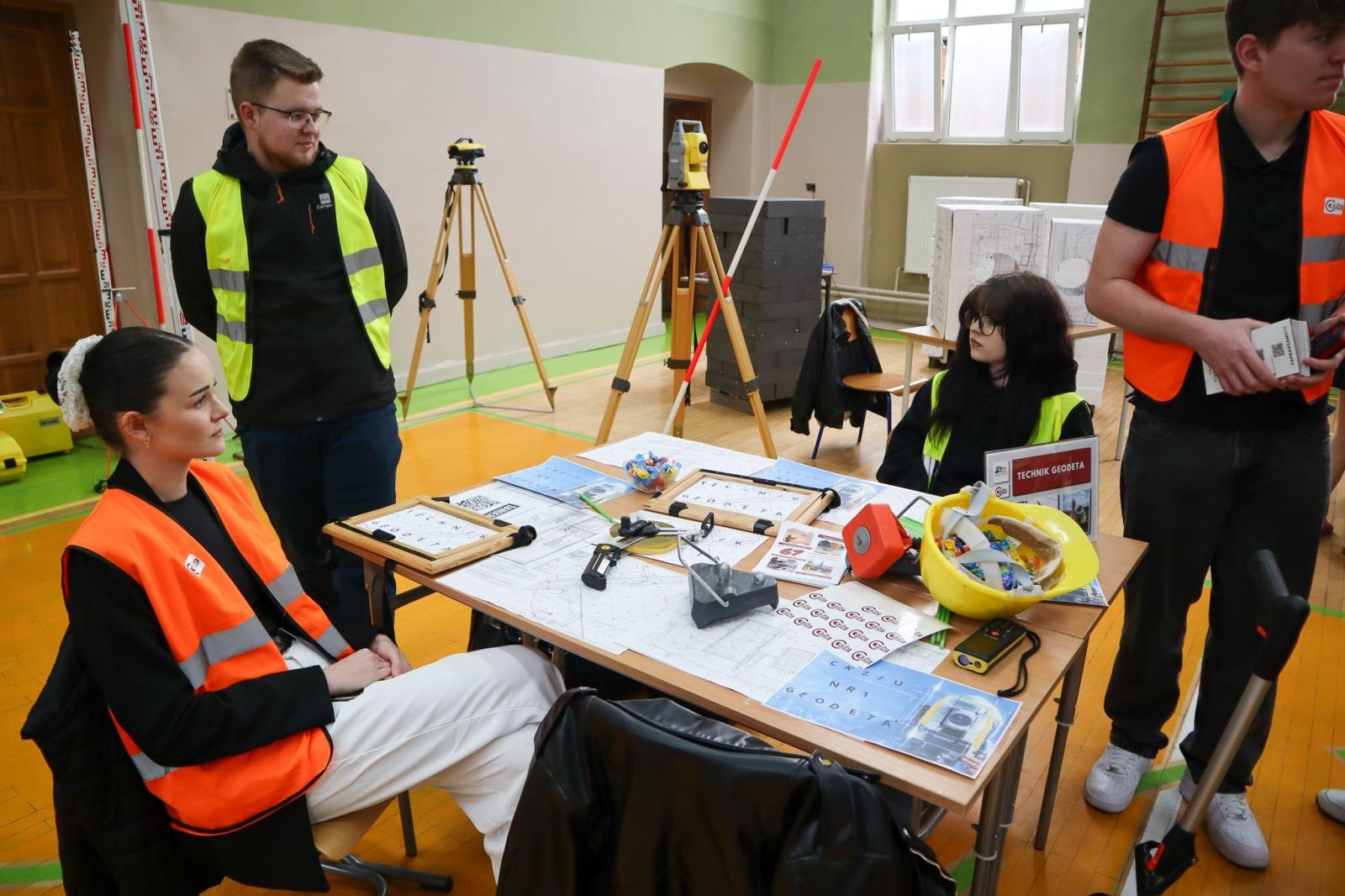 Zdjęcie w galerii na portalu naszraciborz.pl: Trwają dni otwarte szkół ponadpodstawowych w powiecie raciborskim. Ponad tysiąc miejsc czeka na absolwentów podstawówek wiadomości z regionu