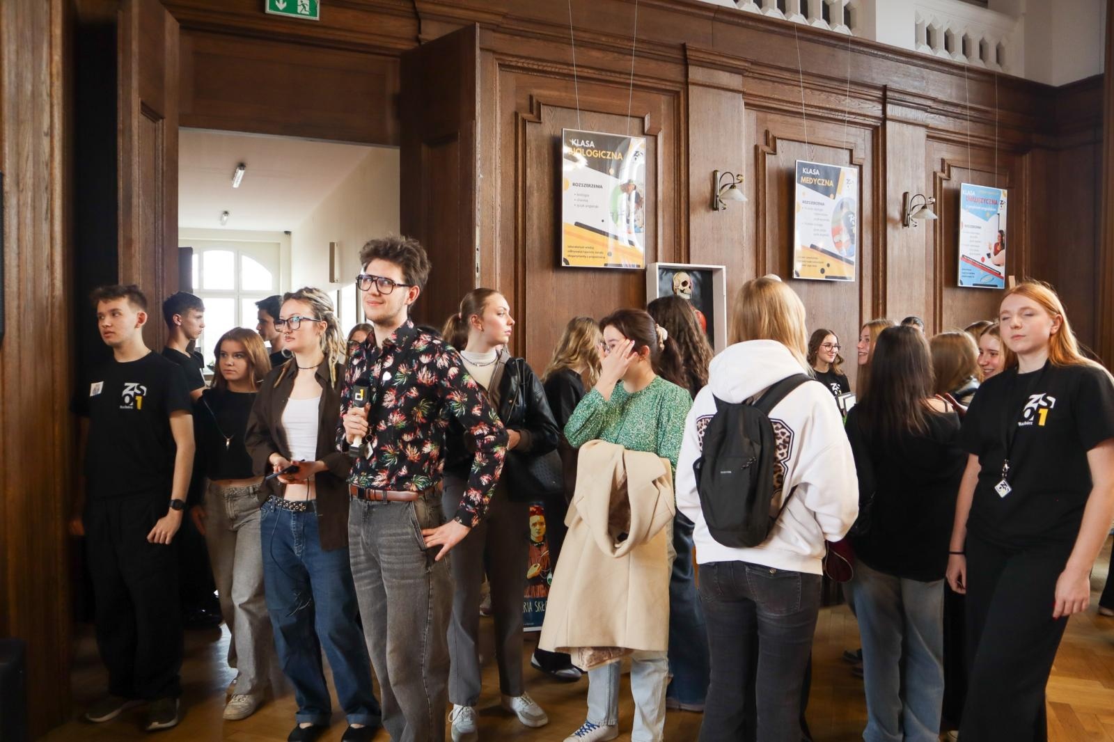 Zdjęcie w galerii na portalu naszraciborz.pl: Trwają dni otwarte szkół ponadpodstawowych w powiecie raciborskim. Ponad tysiąc miejsc czeka na absolwentów podstawówek wiadomości z regionu