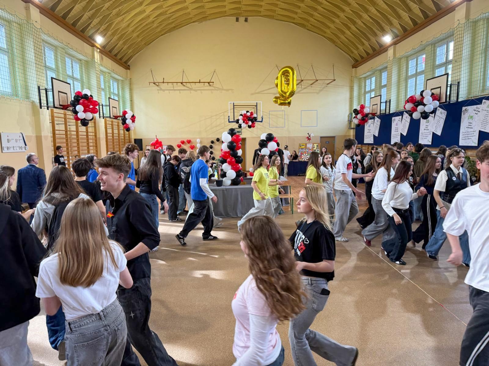 Zdjęcie w galerii na portalu naszraciborz.pl: Trwają dni otwarte szkół ponadpodstawowych w powiecie raciborskim. Ponad tysiąc miejsc czeka na absolwentów podstawówek wiadomości z regionu