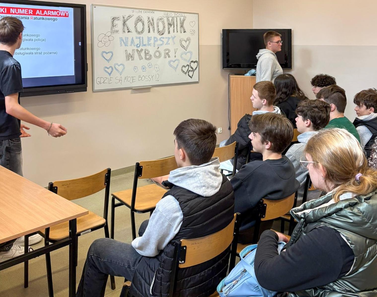 Zdjęcie w galerii na portalu naszraciborz.pl: Trwają dni otwarte szkół ponadpodstawowych w powiecie raciborskim. Ponad tysiąc miejsc czeka na absolwentów podstawówek wiadomości z regionu