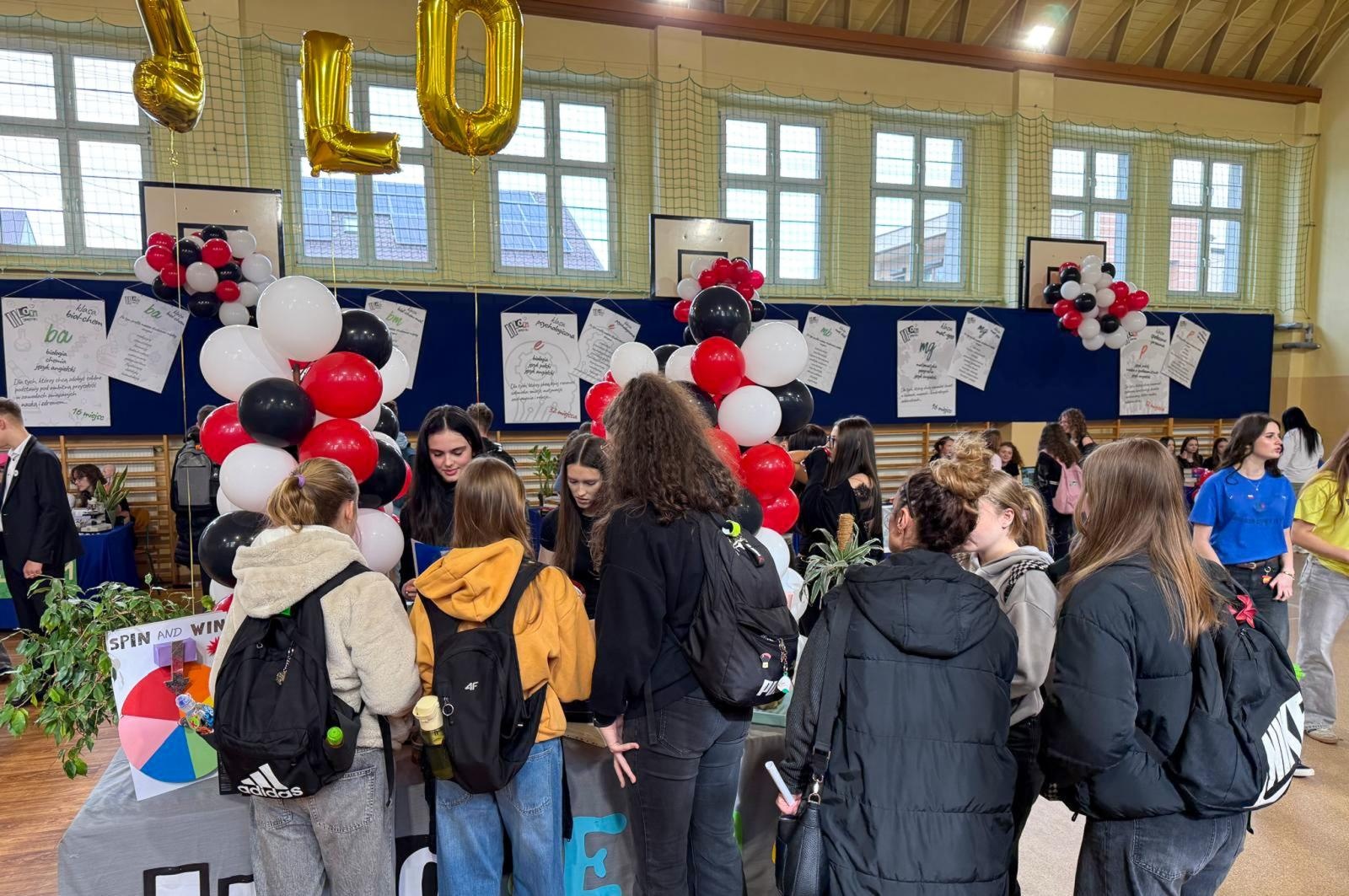 Zdjęcie w galerii na portalu naszraciborz.pl: Trwają dni otwarte szkół ponadpodstawowych w powiecie raciborskim. Ponad tysiąc miejsc czeka na absolwentów podstawówek wiadomości z regionu