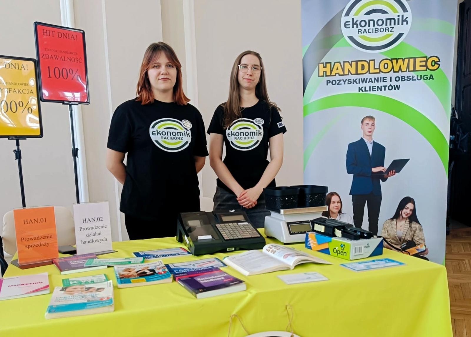 Zdjęcie w galerii na portalu naszraciborz.pl: Trwają dni otwarte szkół ponadpodstawowych w powiecie raciborskim. Ponad tysiąc miejsc czeka na absolwentów podstawówek wiadomości z regionu