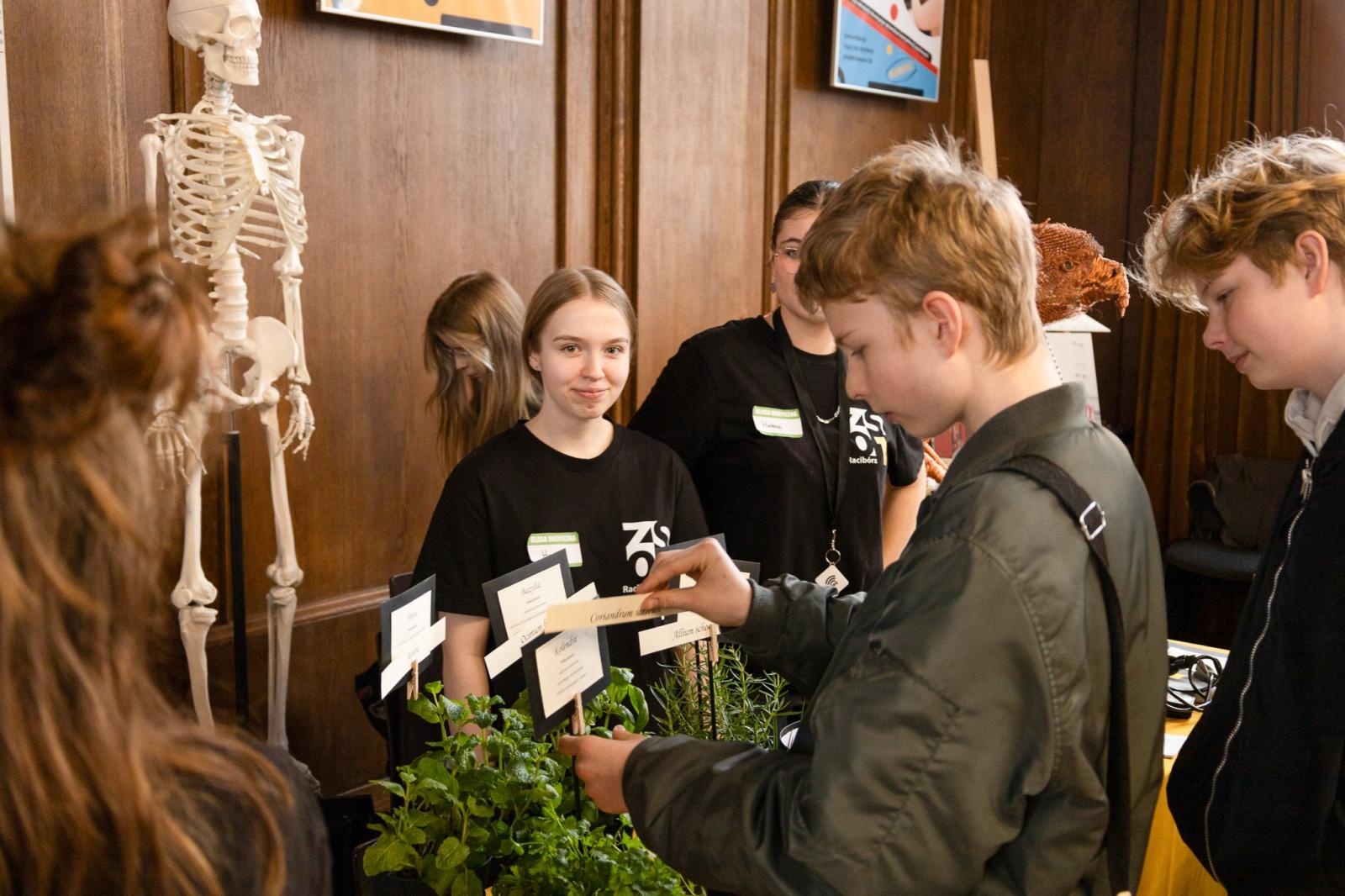 Zdjęcie w galerii na portalu naszraciborz.pl: Pierwszy dzień Dni Otwartych w ZSO nr 1 przyciągnął ósmoklasistów wiadomości z regionu