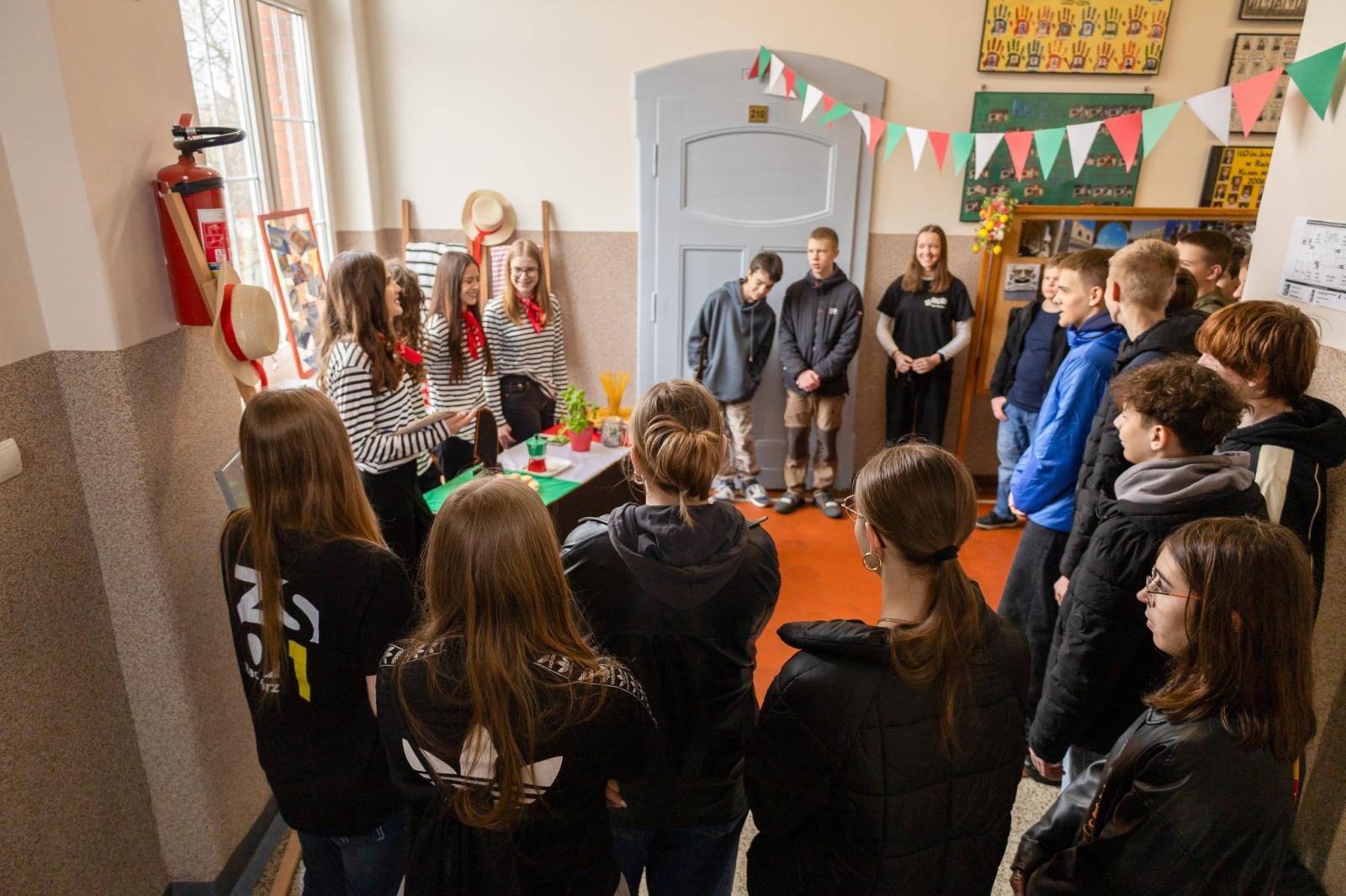 Zdjęcie w galerii na portalu naszraciborz.pl: Pierwszy dzień Dni Otwartych w ZSO nr 1 przyciągnął ósmoklasistów wiadomości z regionu