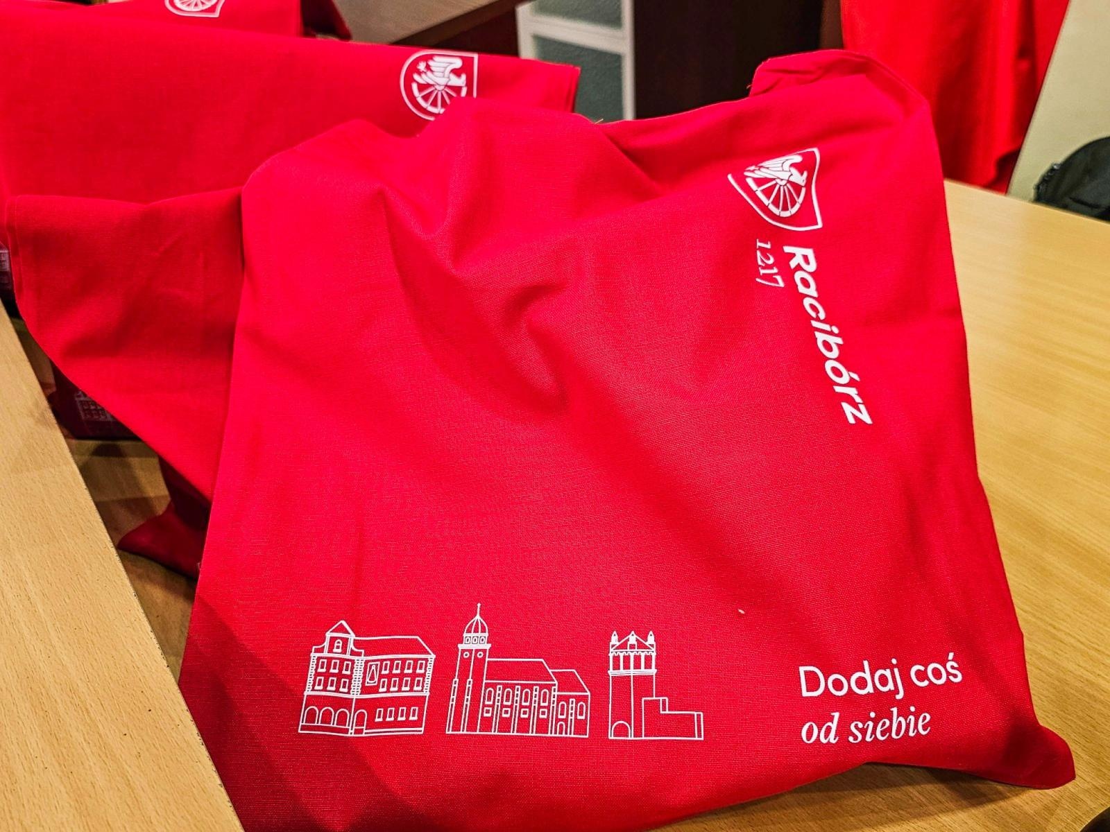 Zdjęcie w galerii na portalu naszraciborz.pl: Wizyta uczniów z Gymnasium Roth w Raciborzu w świątecznej, wielkanocnej atmosferze wiadomości z regionu