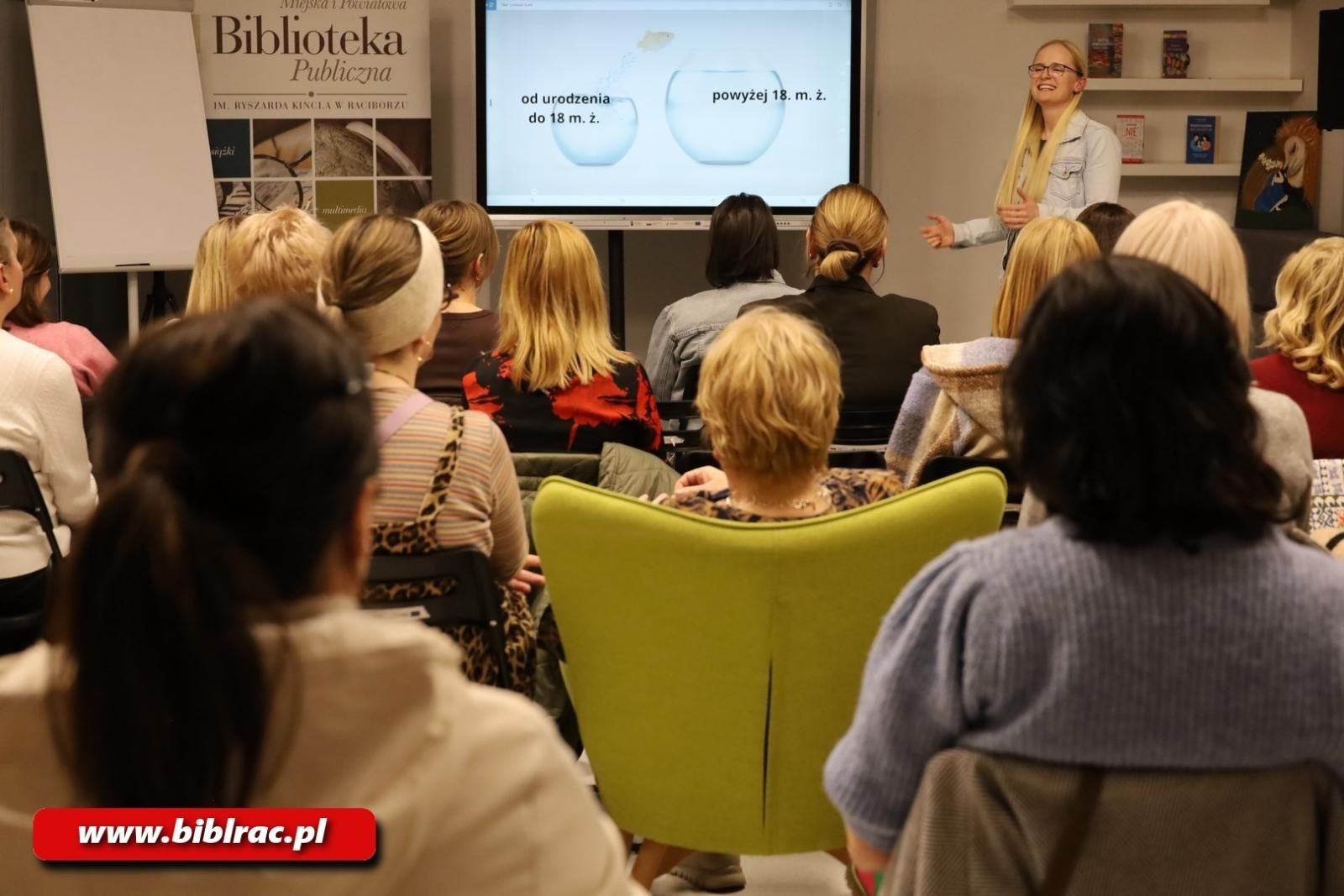 Zdjęcie w galerii na portalu naszraciborz.pl: Jak mówić NIE z czystym sumieniem? Anita Kiderys w raciborskiej bibliotece wiadomości z regionu