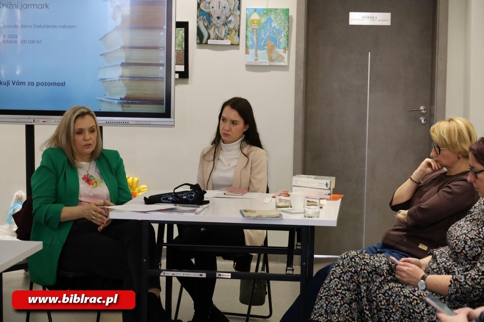 Zdjęcie w galerii na portalu naszraciborz.pl: BIBLIOTEKA NIE oGRANICzA, czyli polsko-czeskie spotkanie bibliotekarzy wiadomości z regionu