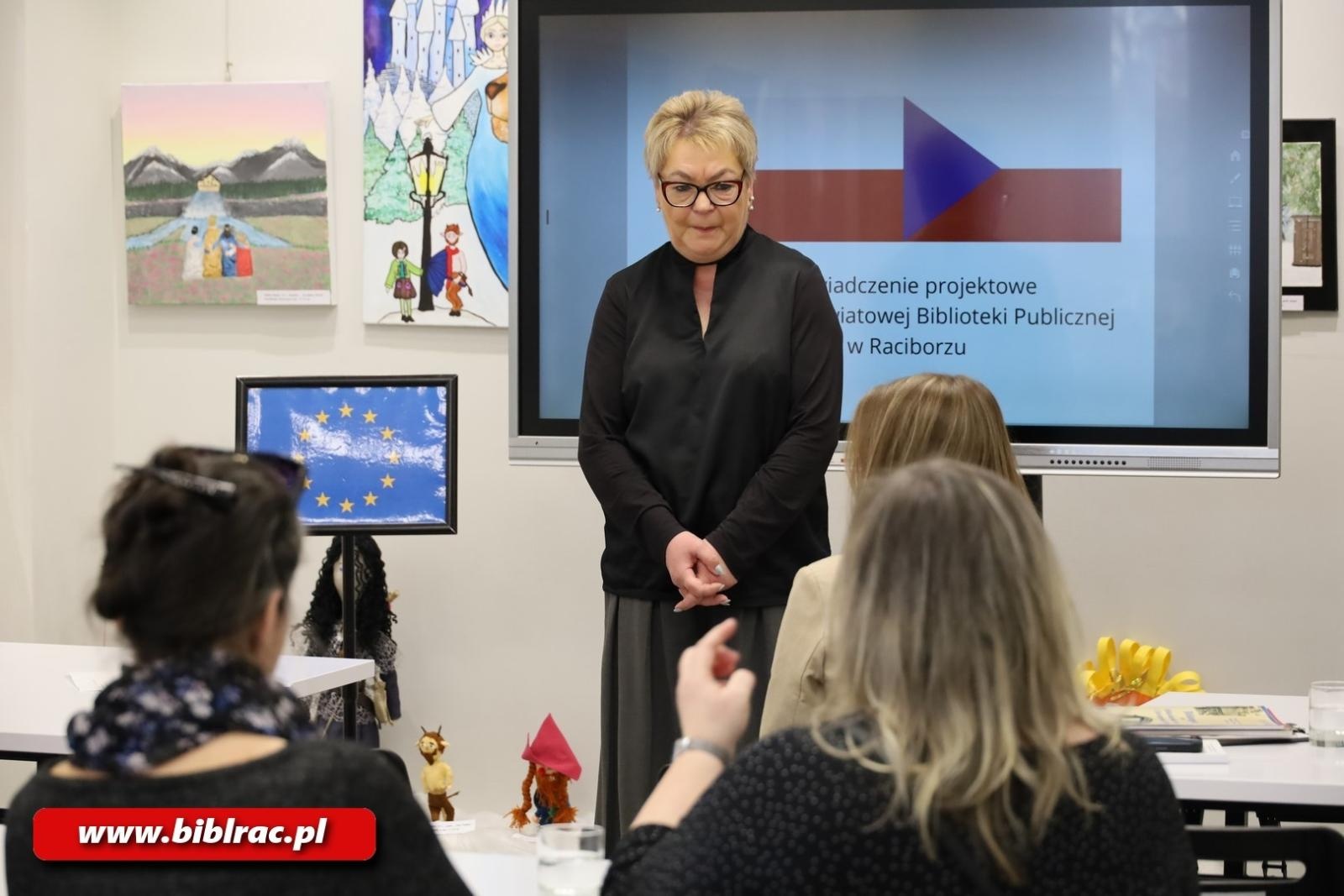 Zdjęcie w galerii na portalu naszraciborz.pl: BIBLIOTEKA NIE oGRANICzA, czyli polsko-czeskie spotkanie bibliotekarzy wiadomości z regionu