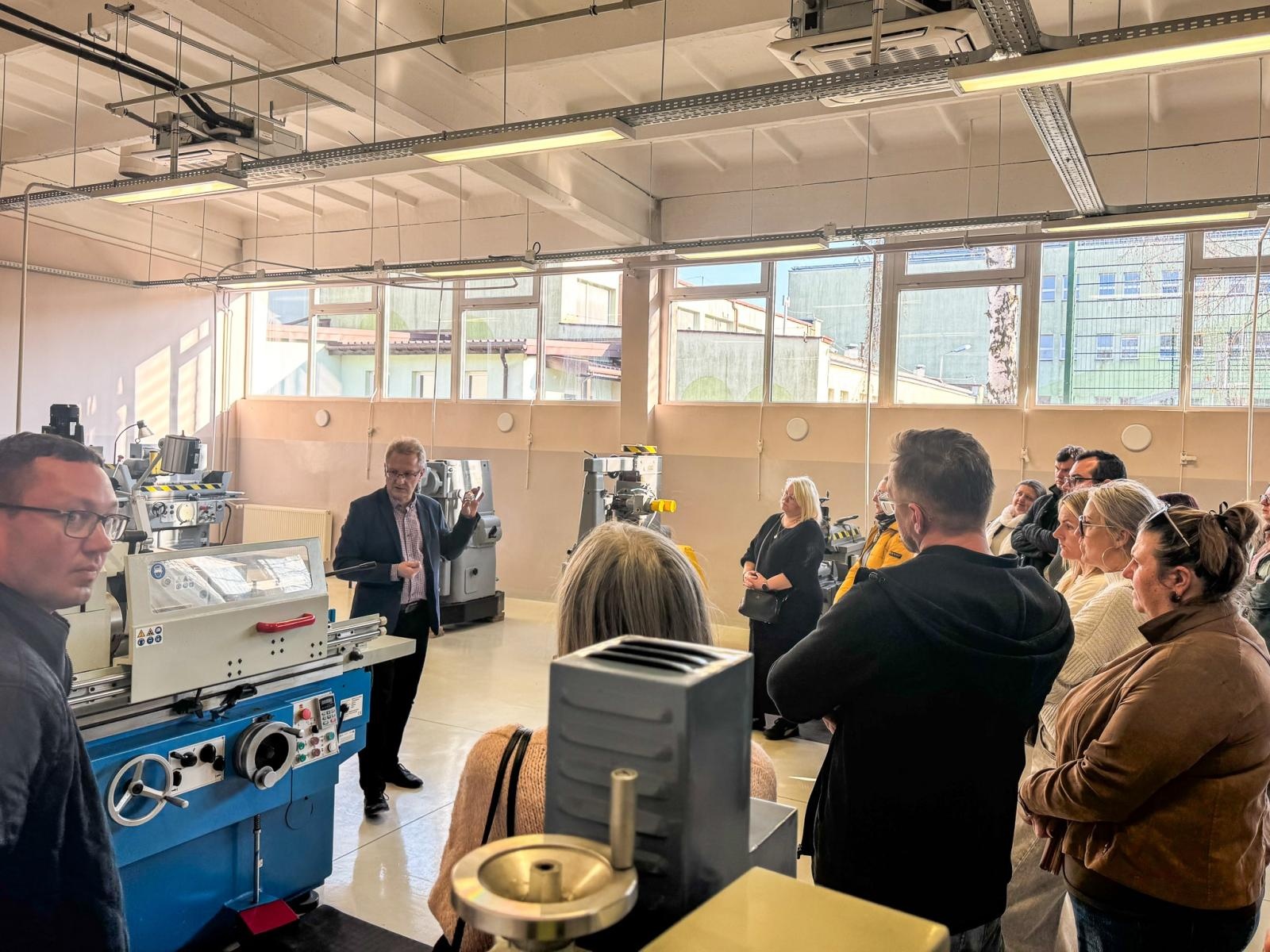 Zdjęcie w galerii na portalu naszraciborz.pl: Raciborski Mechanik otwiera swoje drzwi młodzieży i rodzicom wiadomości z regionu