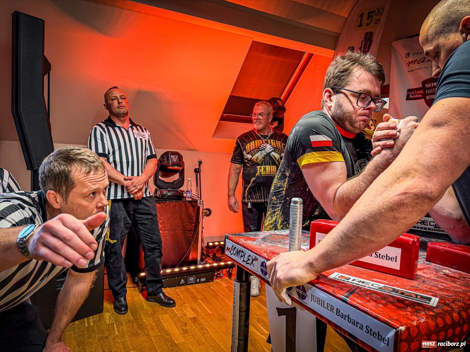 Zdjęcie w galerii na portalu naszraciborz.pl: Racibórz areną krajowej rywalizacji. Na zamku trwają XXVI Mistrzostwa Polski w Armwrestlingu wiadomości z regionu