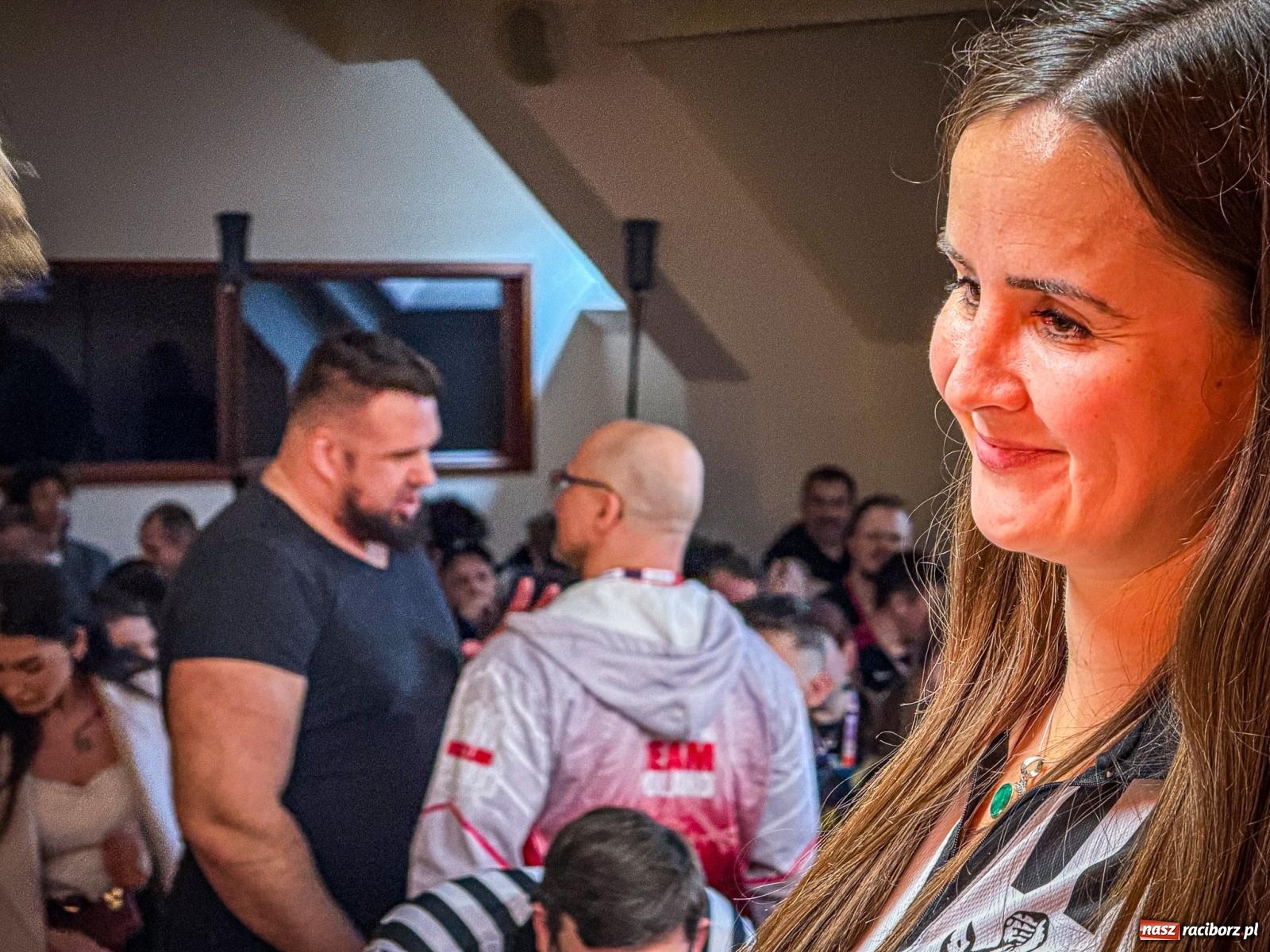 Zdjęcie w galerii na portalu naszraciborz.pl: Racibórz areną krajowej rywalizacji. Na zamku trwają XXVI Mistrzostwa Polski w Armwrestlingu wiadomości z regionu