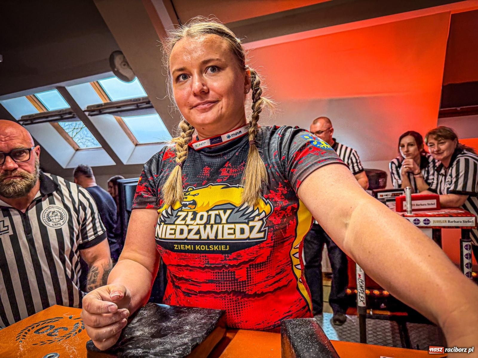 Zdjęcie w galerii na portalu naszraciborz.pl: Racibórz areną krajowej rywalizacji. Na zamku trwają XXVI Mistrzostwa Polski w Armwrestlingu wiadomości z regionu