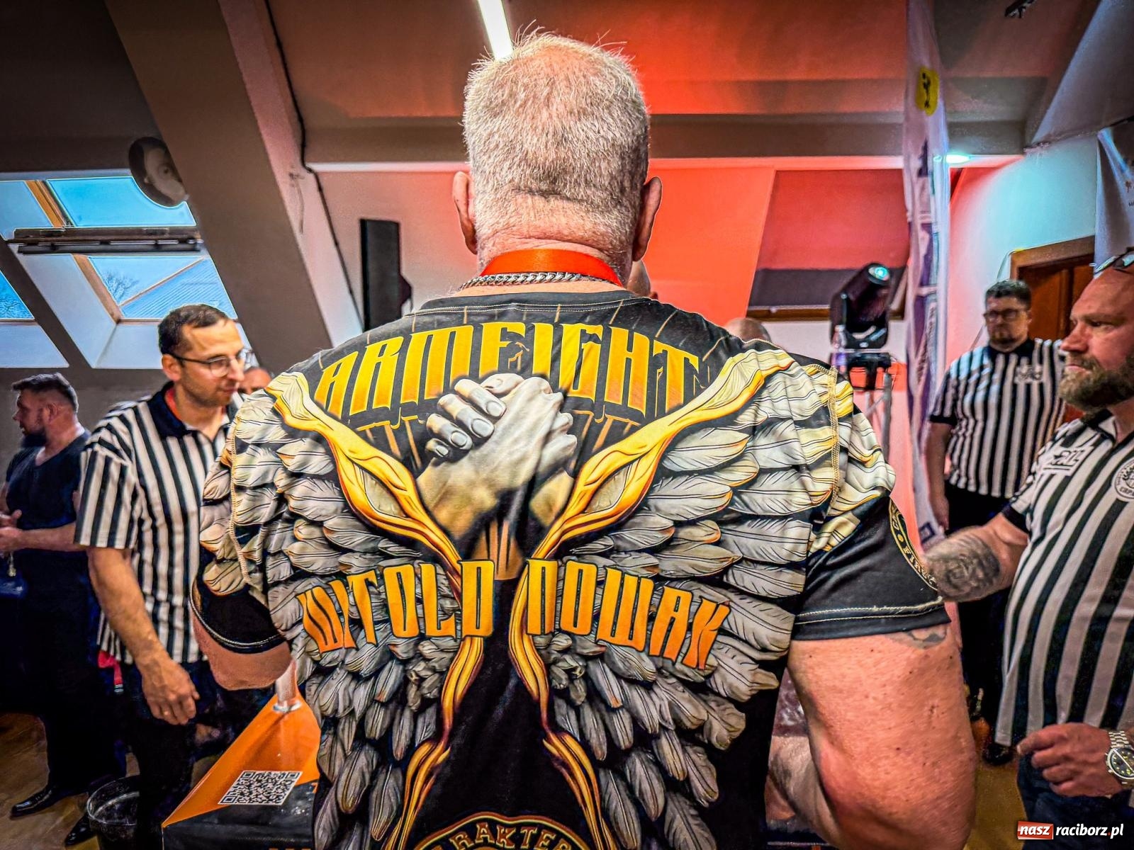 Zdjęcie w galerii na portalu naszraciborz.pl: Racibórz areną krajowej rywalizacji. Na zamku trwają XXVI Mistrzostwa Polski w Armwrestlingu wiadomości z regionu