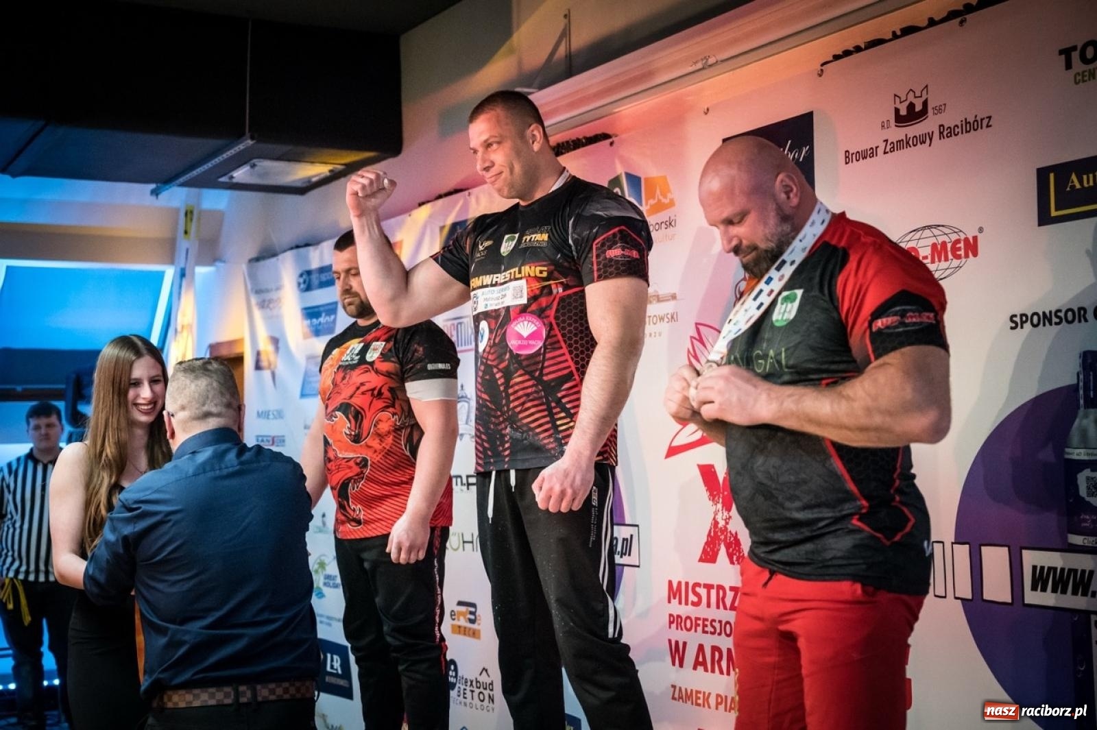 Zdjęcie w galerii na portalu naszraciborz.pl: Racibórz areną krajowej rywalizacji. Na zamku trwają XXVI Mistrzostwa Polski w Armwrestlingu wiadomości z regionu